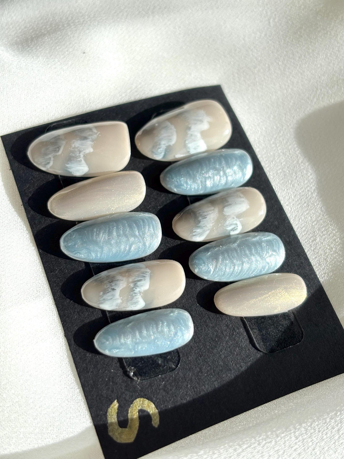 Serene Sky Art Press-On Nail Set ( S size available )