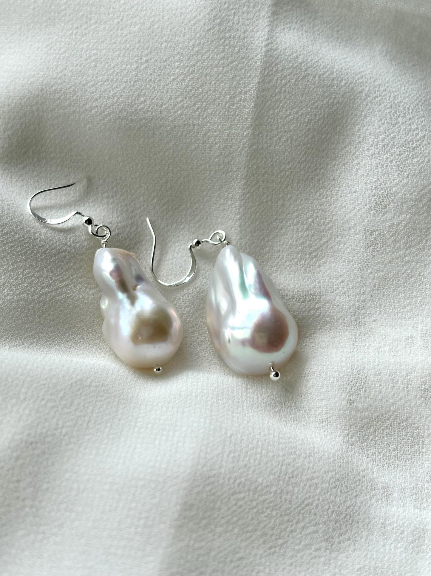 Fish Tail White Freshwater Baroque Earrings – Natural Shape & Color, Organic Texture A