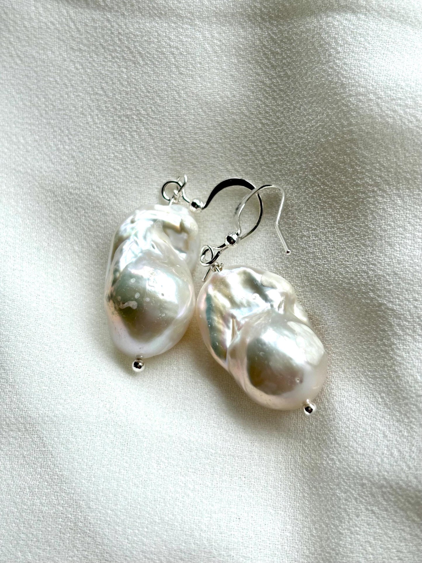 Fish Tail White Freshwater Baroque Earrings – Natural Shape & Color, Organic B