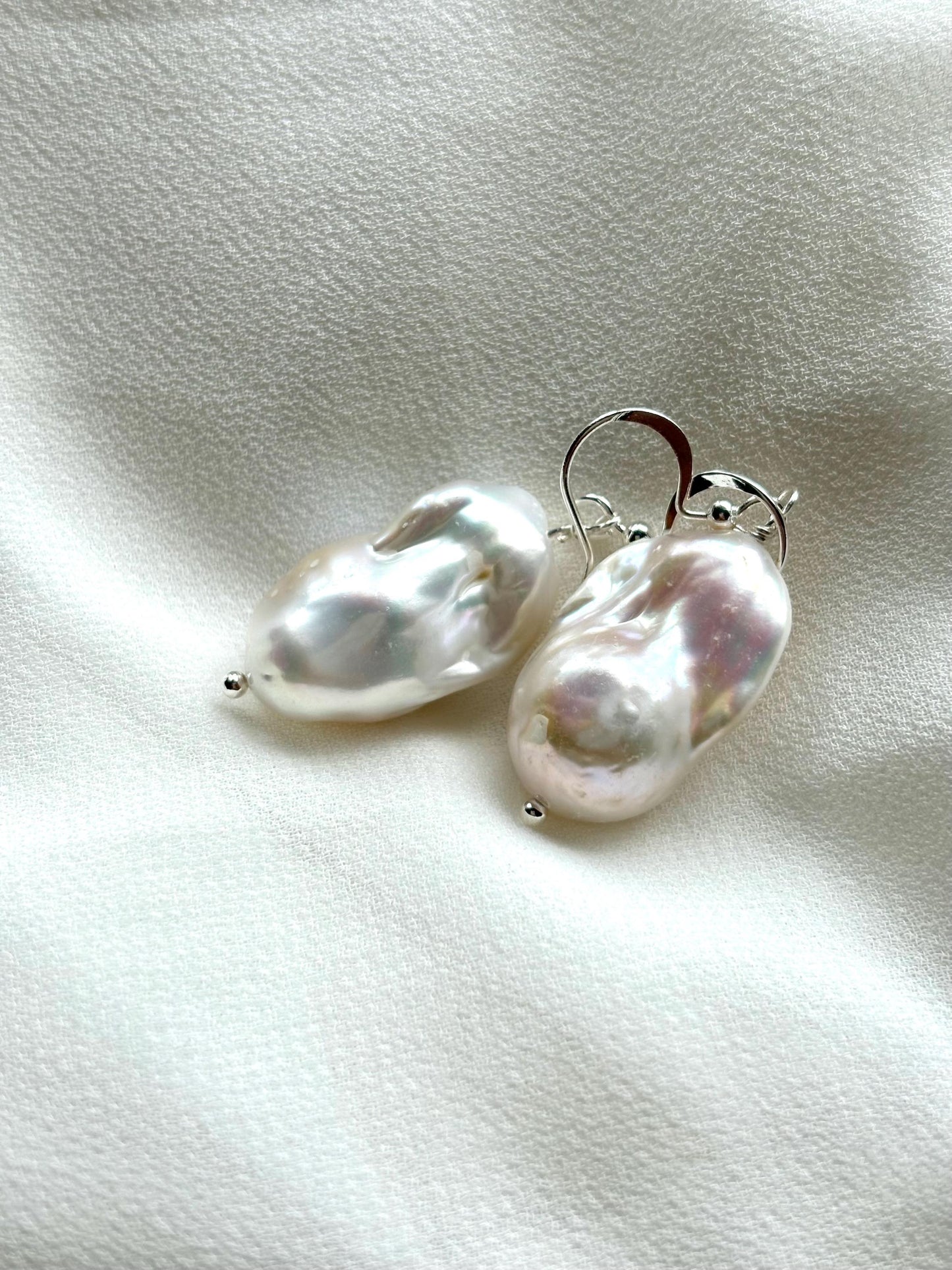 Fish Tail White Freshwater Baroque Earrings – Natural Shape & Color, Organic B
