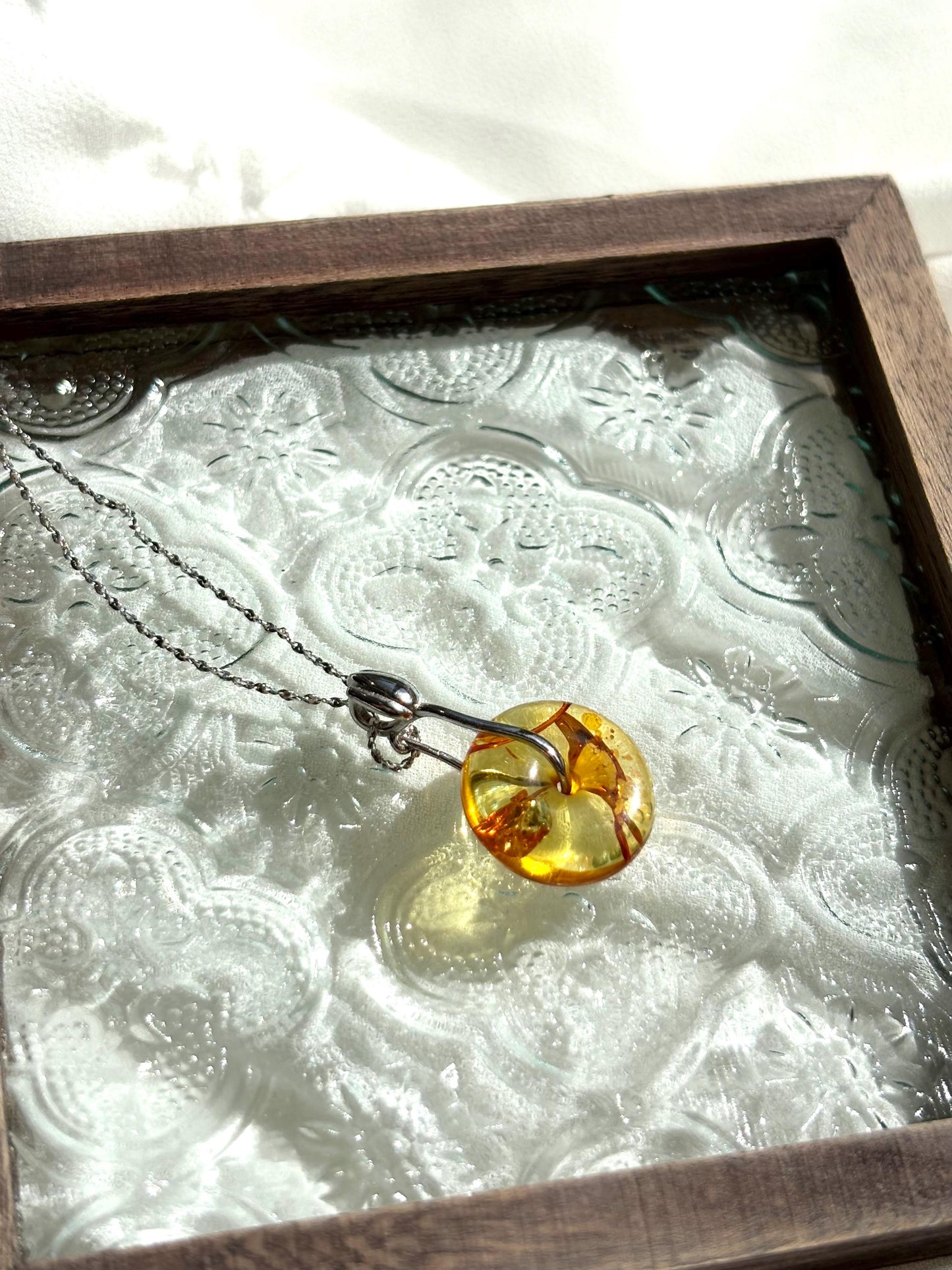 Golden Glow Float Flowers Amber Pendant Necklace - Minimalist Sterling Silver, 45cm