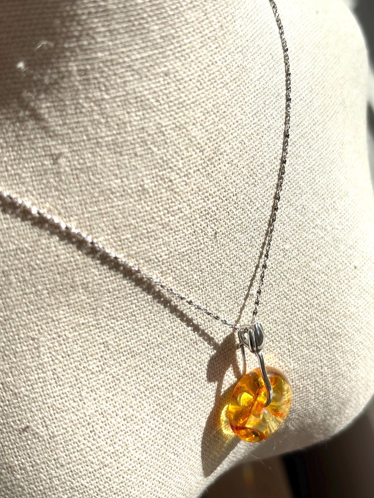 Golden Glow Float Flowers Amber Pendant Necklace - Minimalist Sterling Silver, 45cm