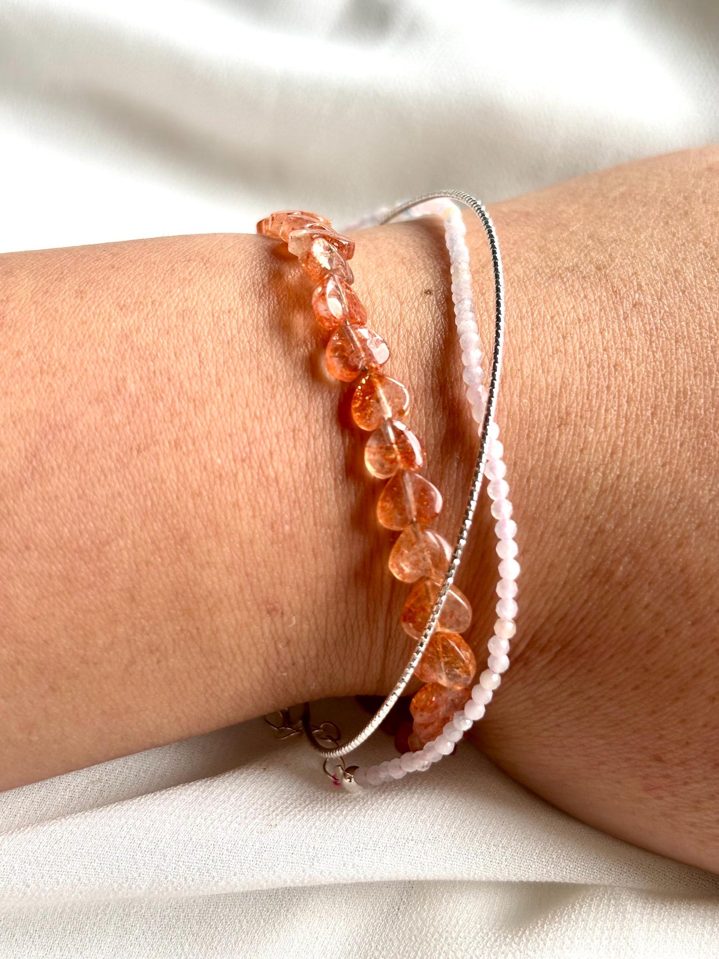 Elegant Heart-Shaped Sunstone Bracelet – High-Quality Gemstone Jewelry