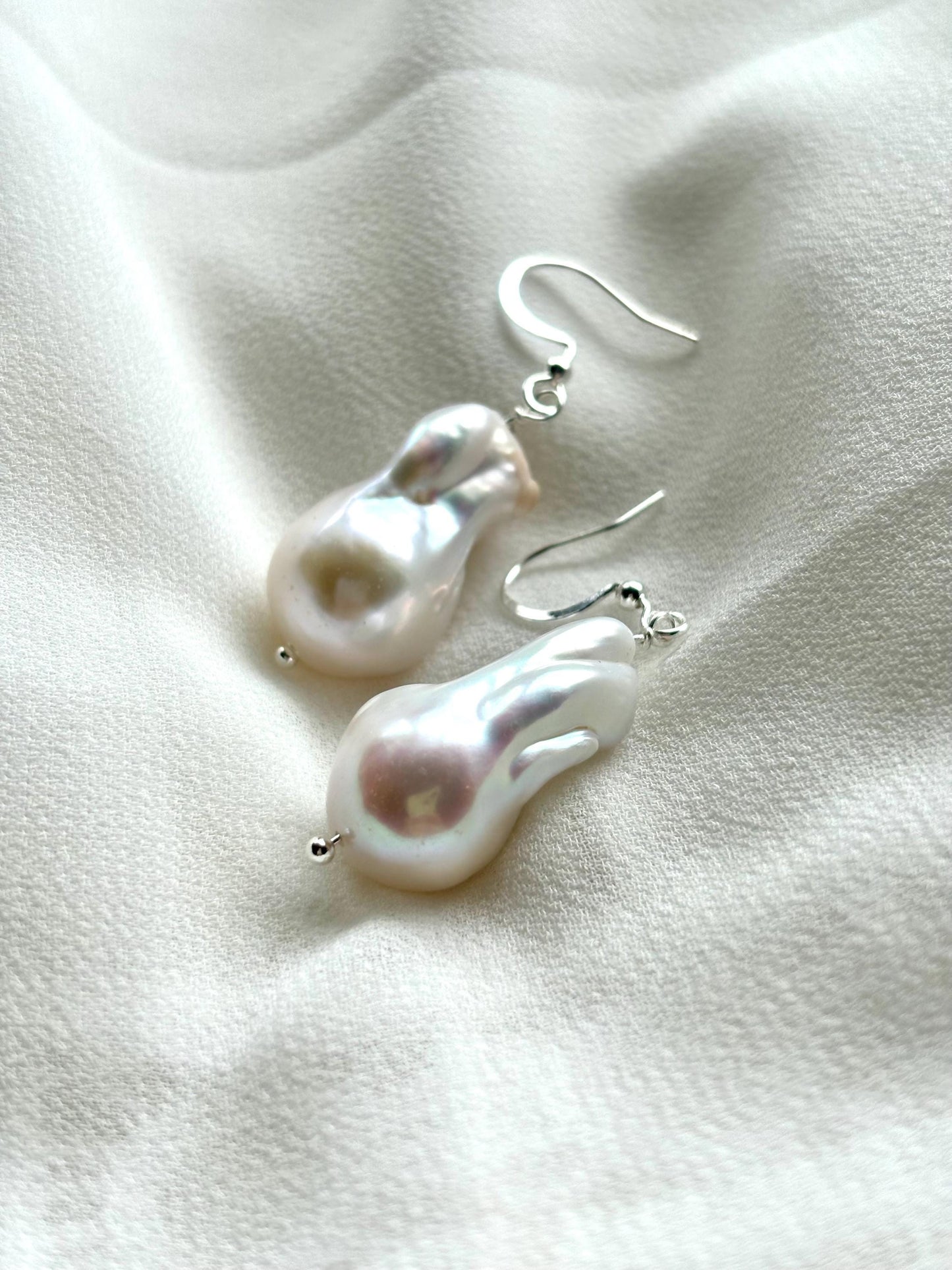 Fish Tail White Freshwater Baroque Earrings – Natural Shape & Color, Organic Texture A