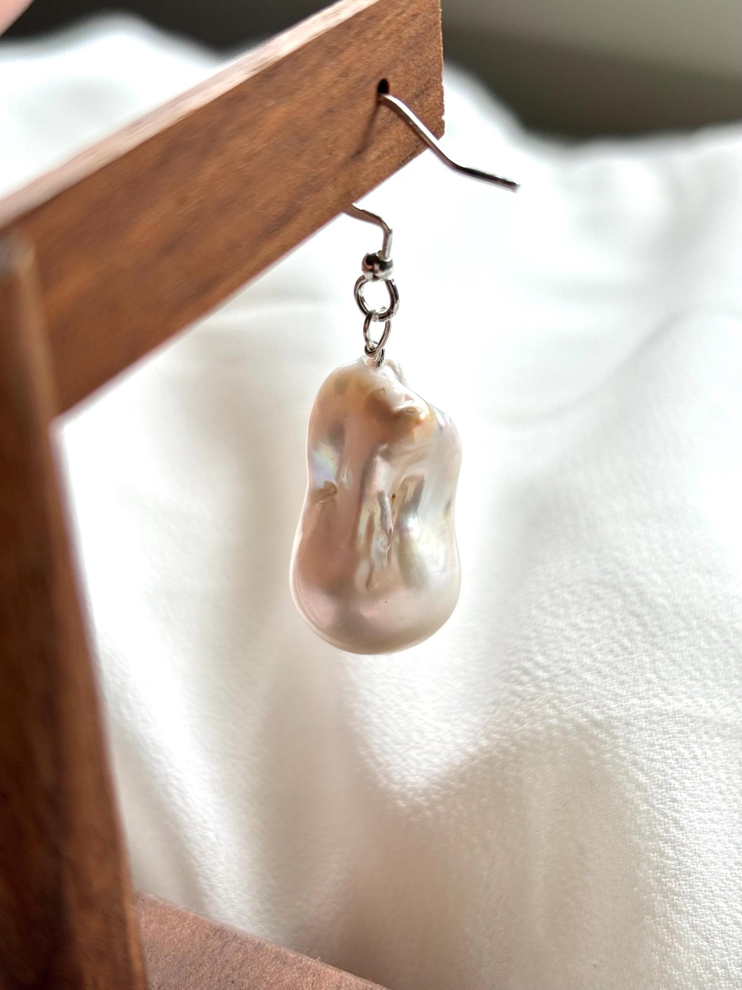 Fish Tail White Freshwater Baroque Earrings – Natural Shape & Color, Organic Texture A