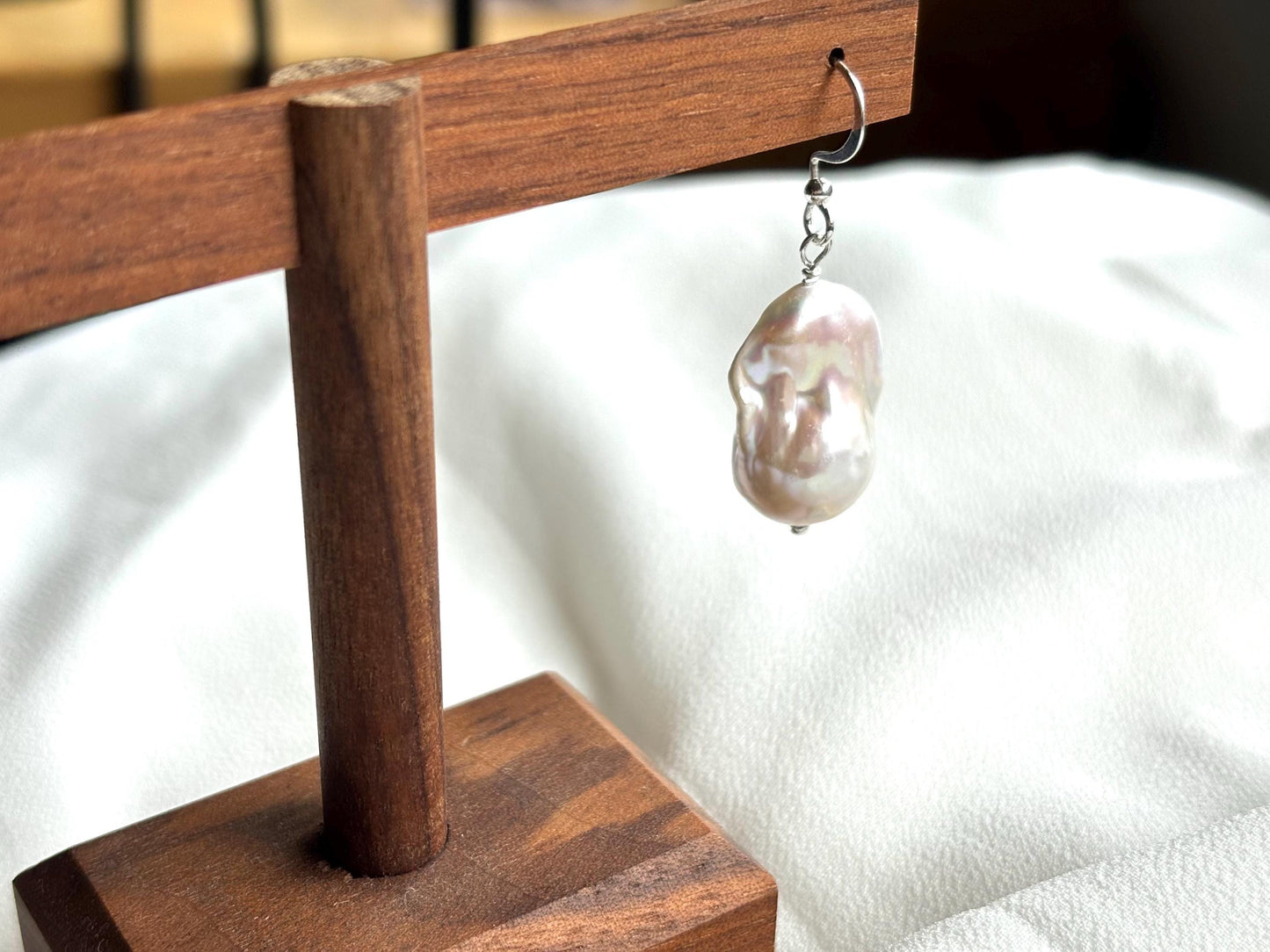 Fish Tail White Freshwater Baroque Earrings – Natural Shape & Color, Organic B