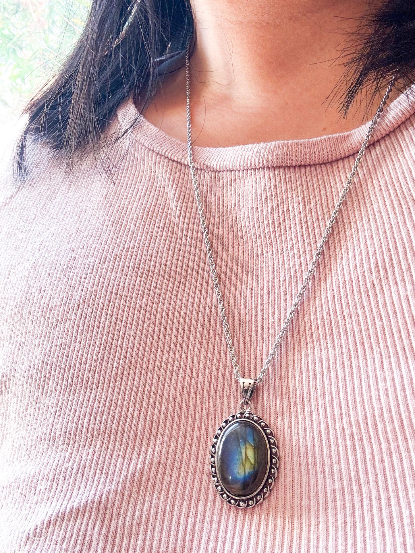 Midnight Aurora Labradorite Statement Necklace – 50cm, Iridescent Blue-Gold Glow