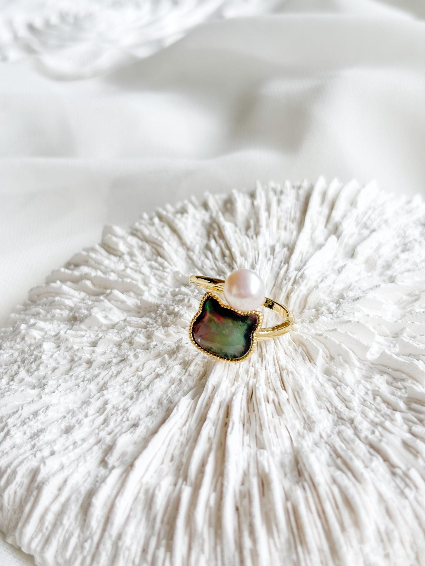 Moon n Shadow – Gold Open Ring with Natural Pearl & Cat