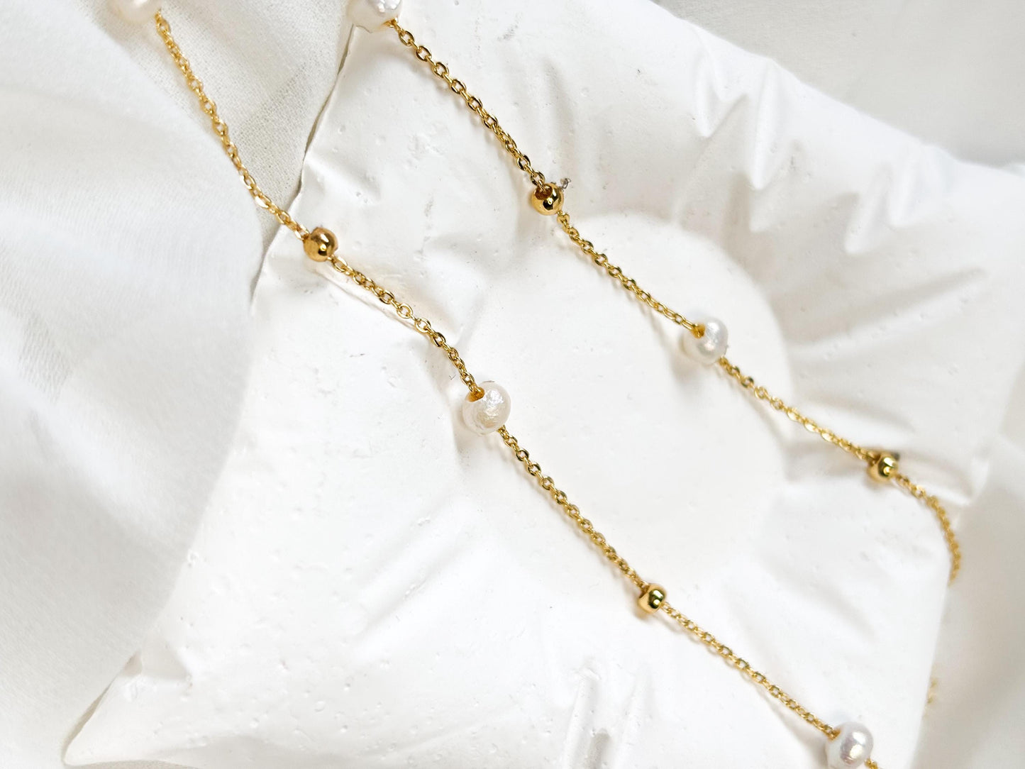 Petite Pearl Elegance: Freshwater Choker Necklace (AA+ Luster)