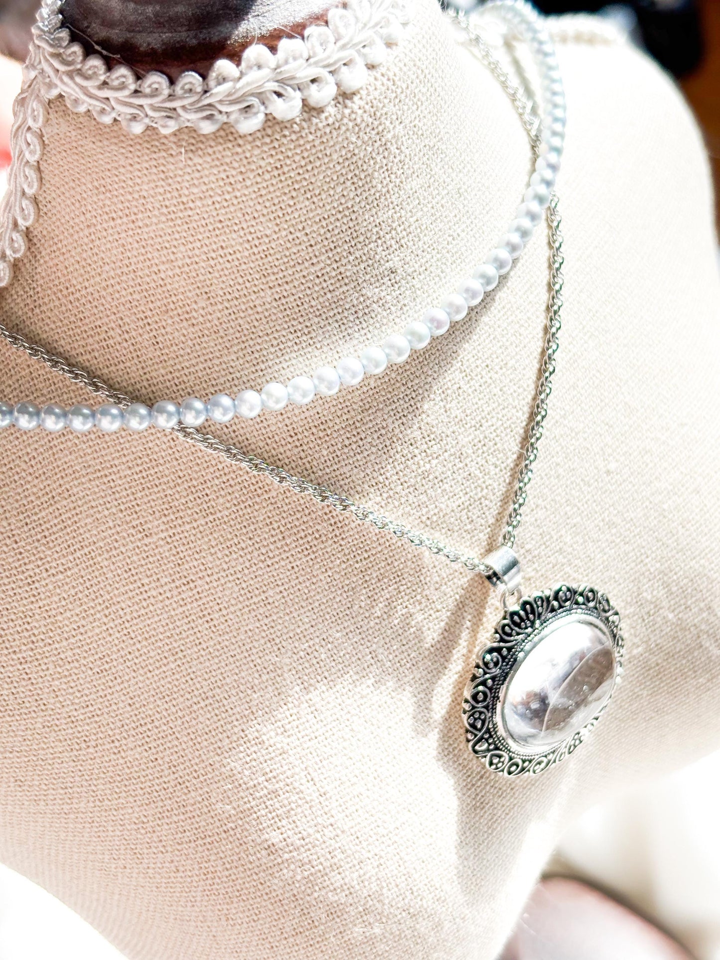 Eternal Elegance – Vintage Statement Necklace with Clear Quartz Pendant