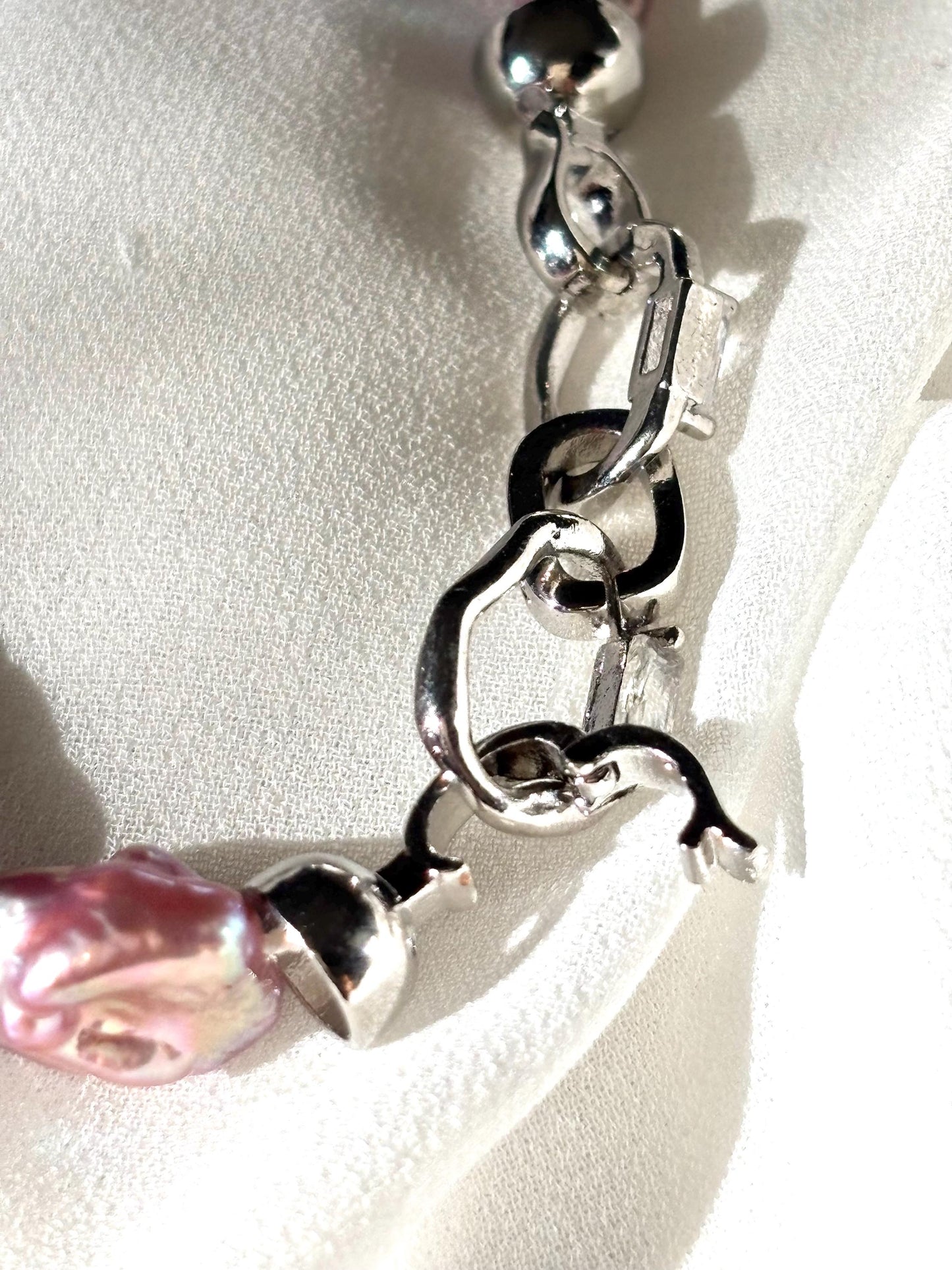 Aurora Drizzle – Iridescent Baroque Pearl Necklace