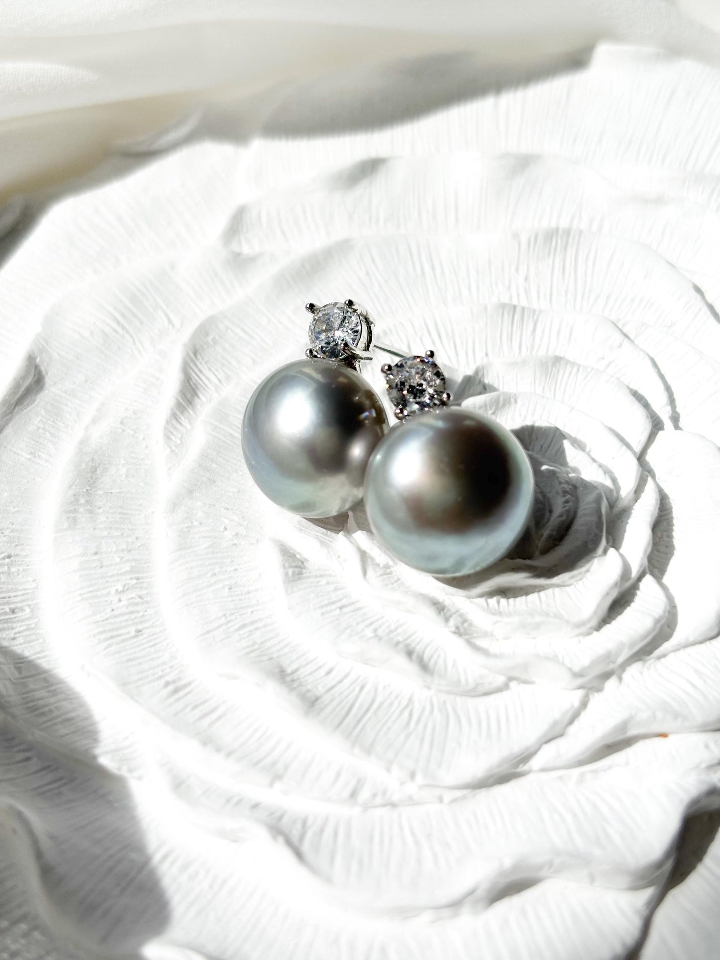Celestial Grace – 12.5mm Grey Pearl & Moissanite Crown Stud Earrings