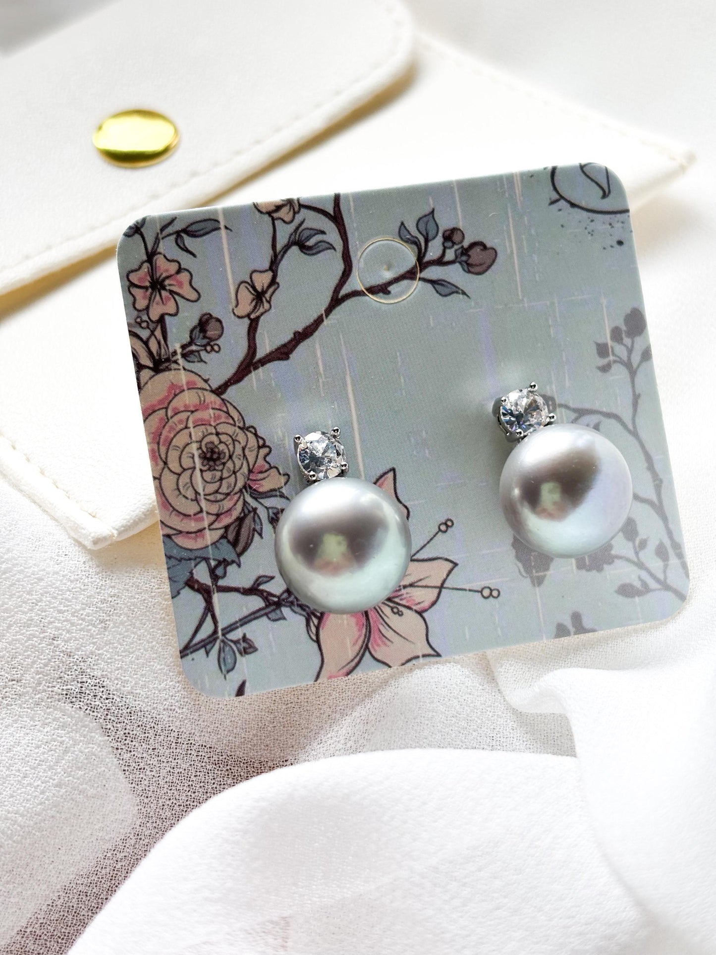 Celestial Grace – 12.5mm Grey Pearl & Moissanite Crown Stud Earrings
