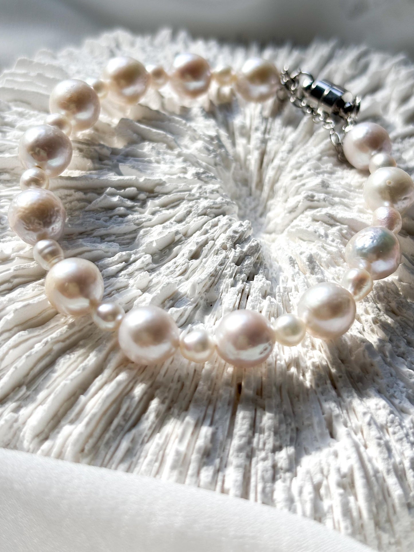 Ethereal Glow – White Freshwater Pearl Bracelet