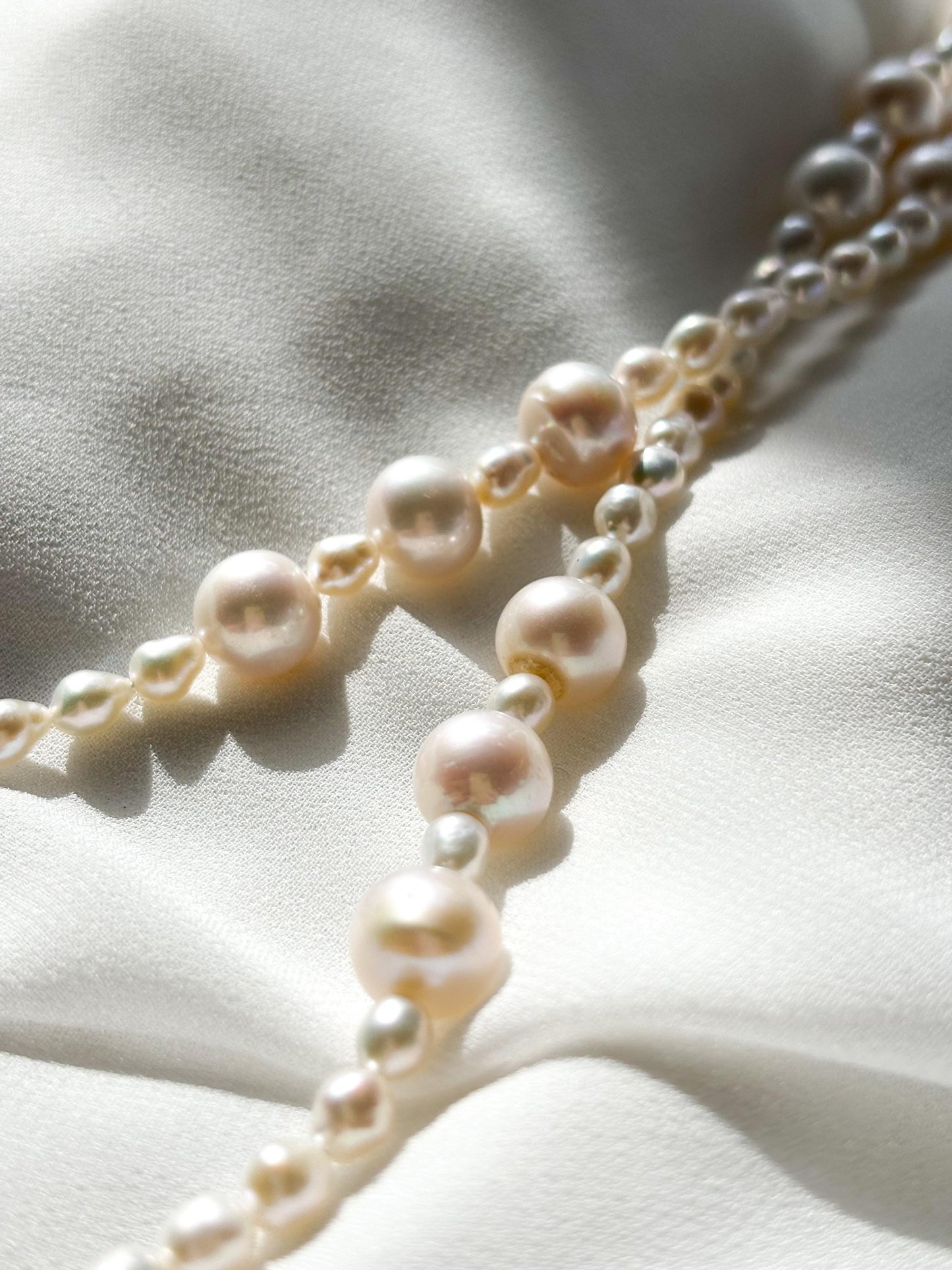Moonlit Drift – Teardrop & Irregular Round Pearl Necklace