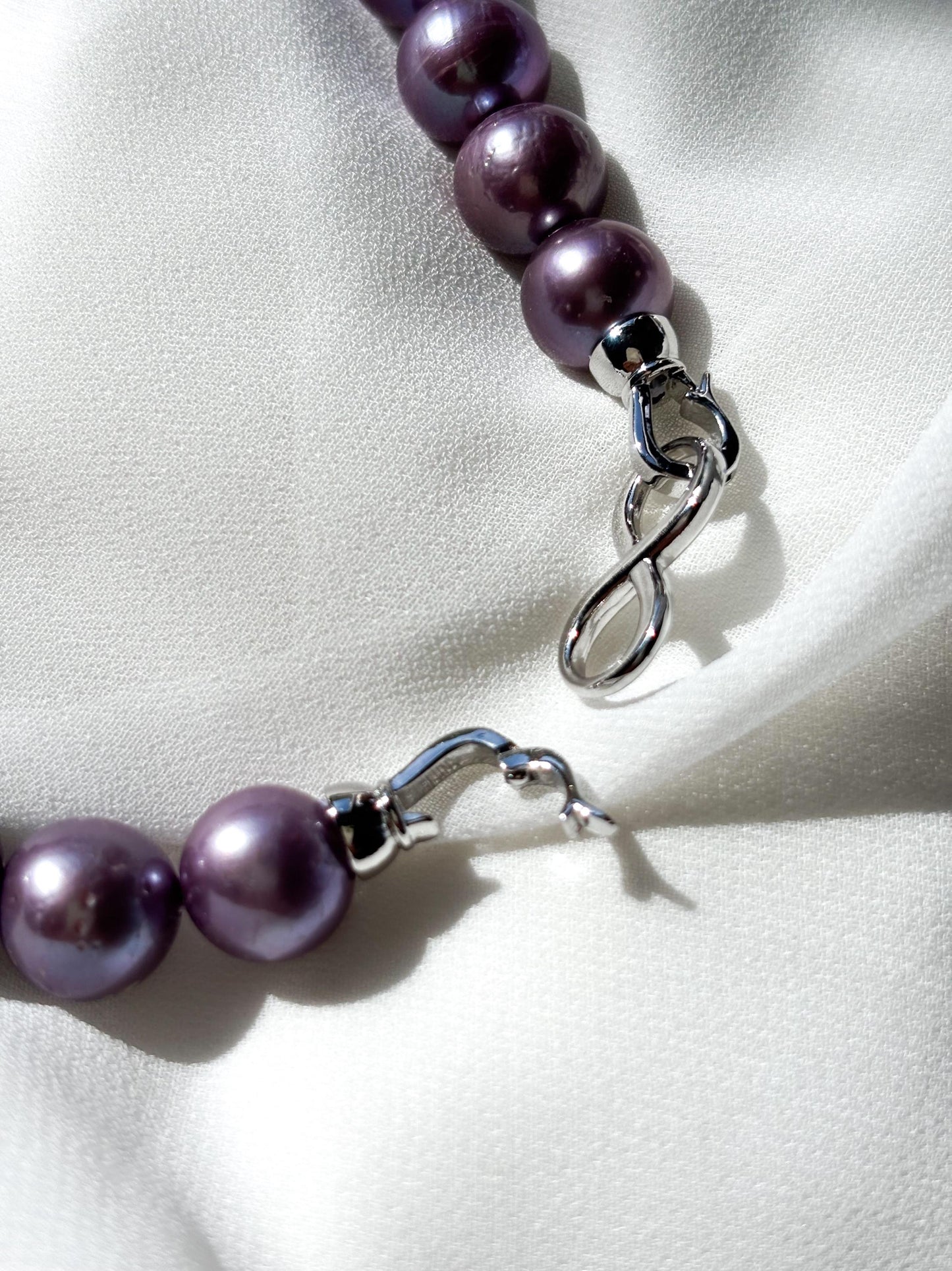 Midnight Iris – Dark Violet Edison Pearl Necklace