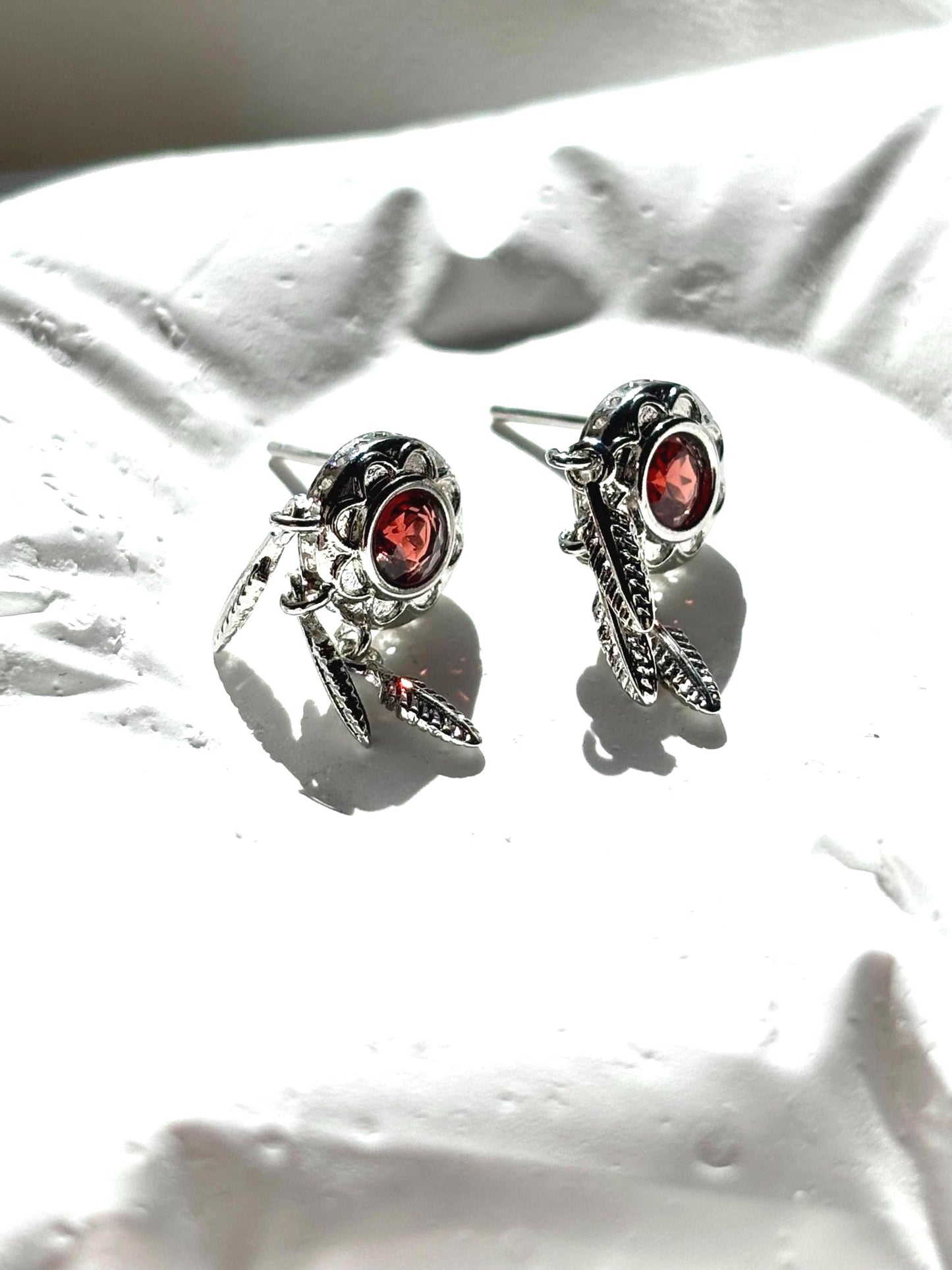 Dream of Fire – Garnet Dream Catcher Stud Earrings