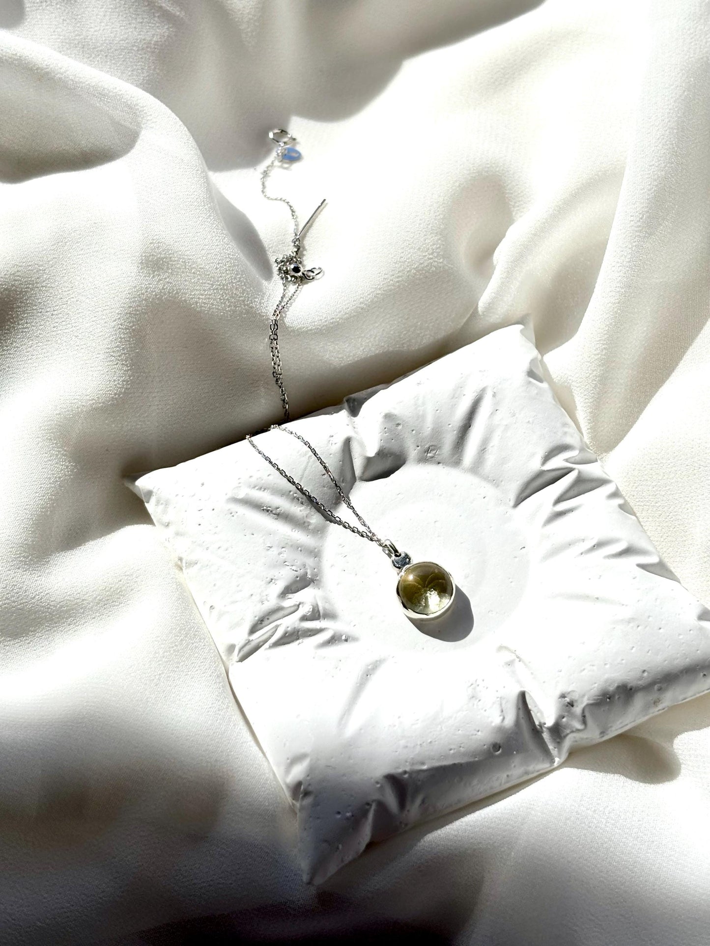 Golden Wings – Lemon Quartz Butterfly Engraved Pendant Necklace
