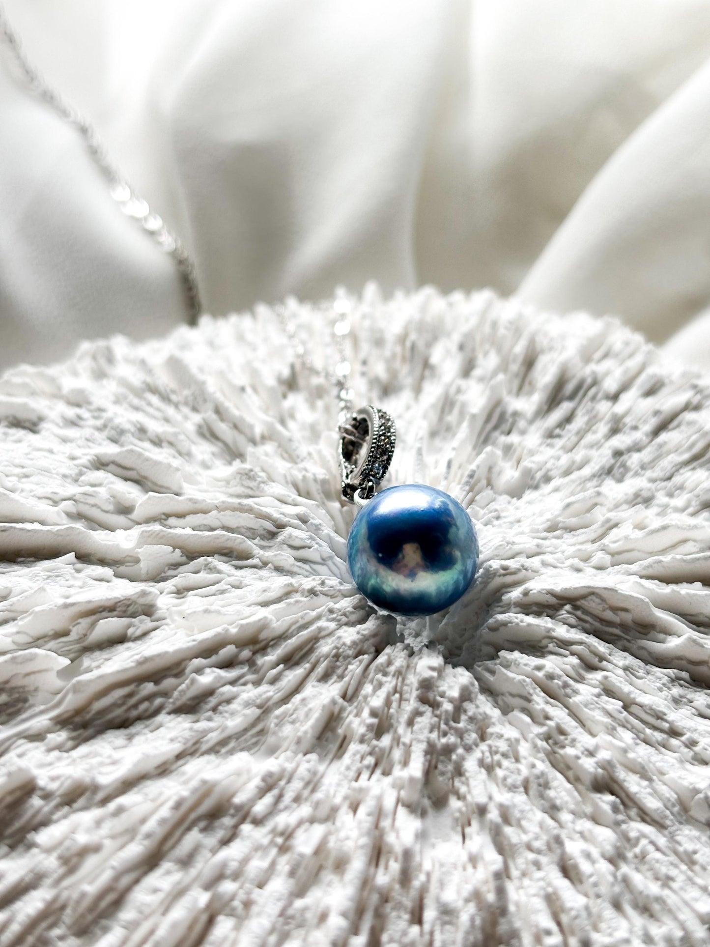 Cloud Sigh – 12mm Baby Sky Blue Pearl Pendant Necklace