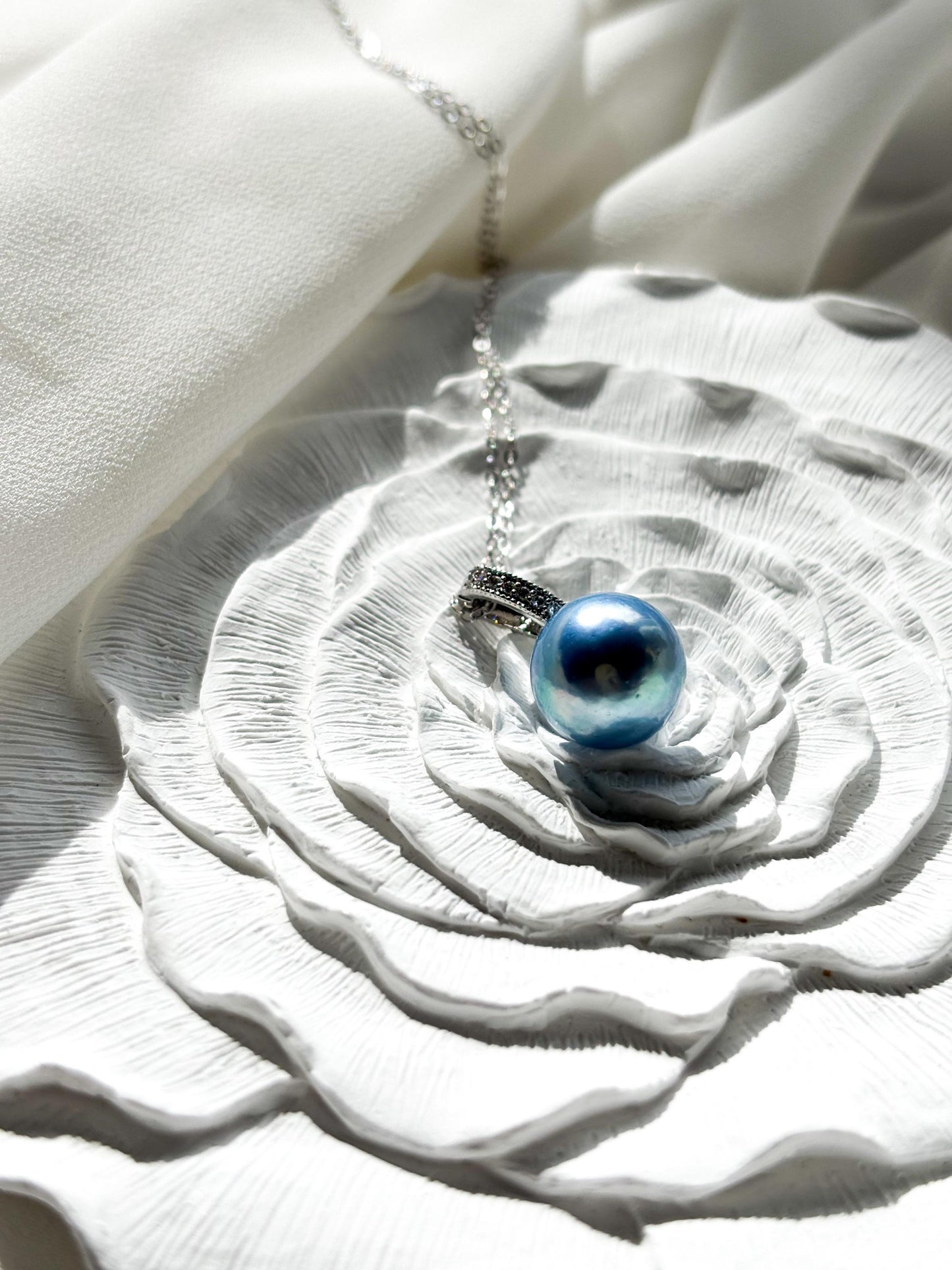 Cloud Sigh – 12mm Baby Sky Blue Pearl Pendant Necklace