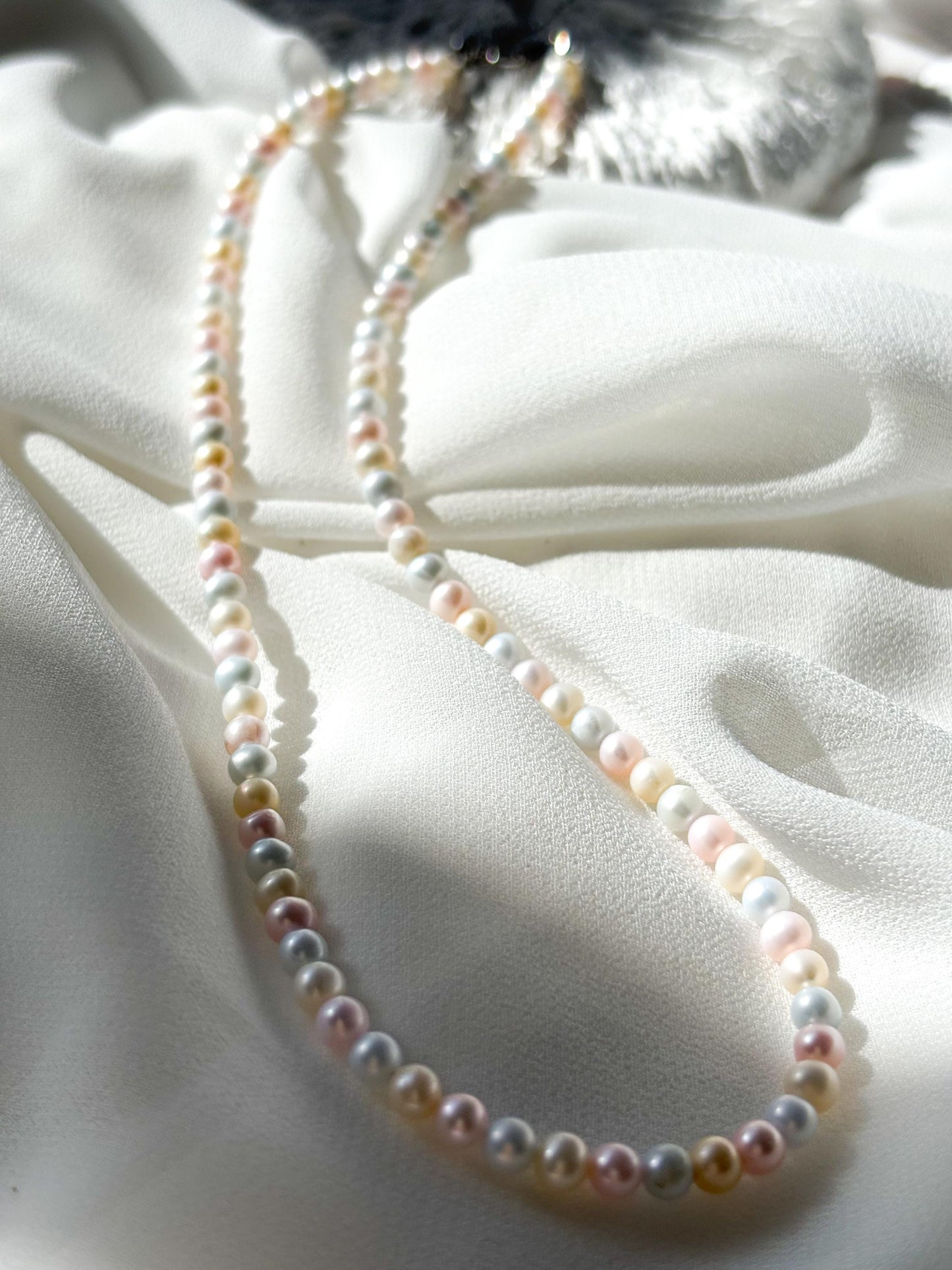 Macaron Bliss – Pastel Freshwater Pearl Y-Chain Necklace