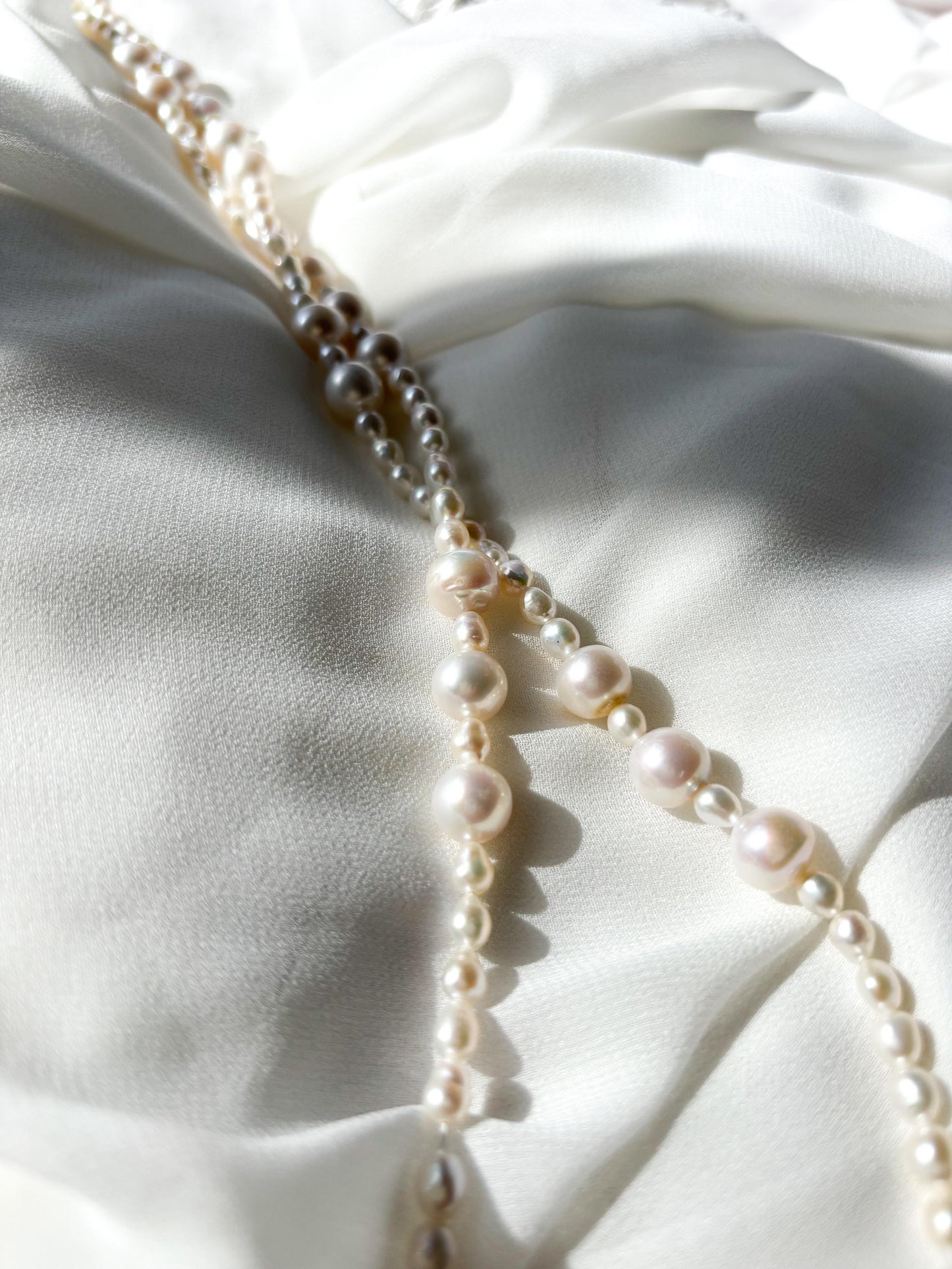 Moonlit Drift – Teardrop & Irregular Round Pearl Necklace