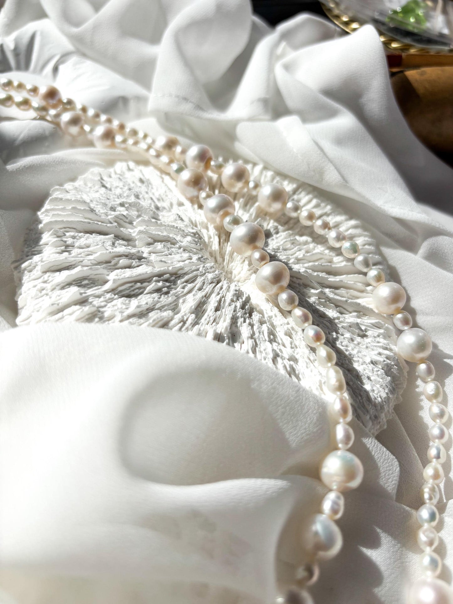 Moonlit Drift – Teardrop & Irregular Round Pearl Necklace