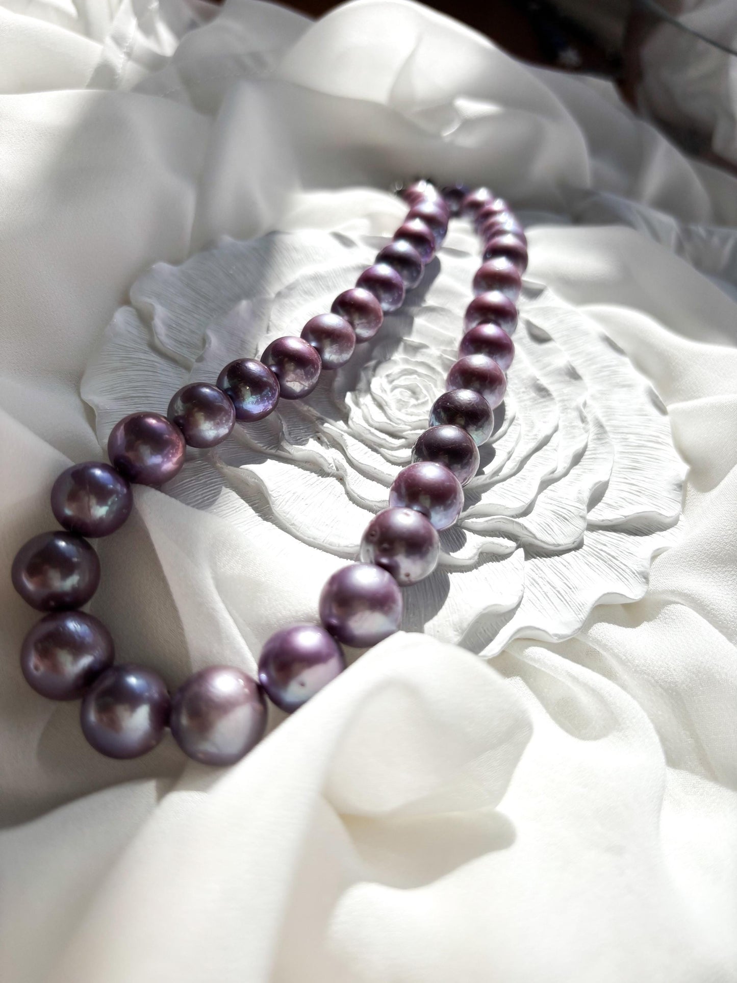 Midnight Iris – Dark Violet Edison Pearl Necklace