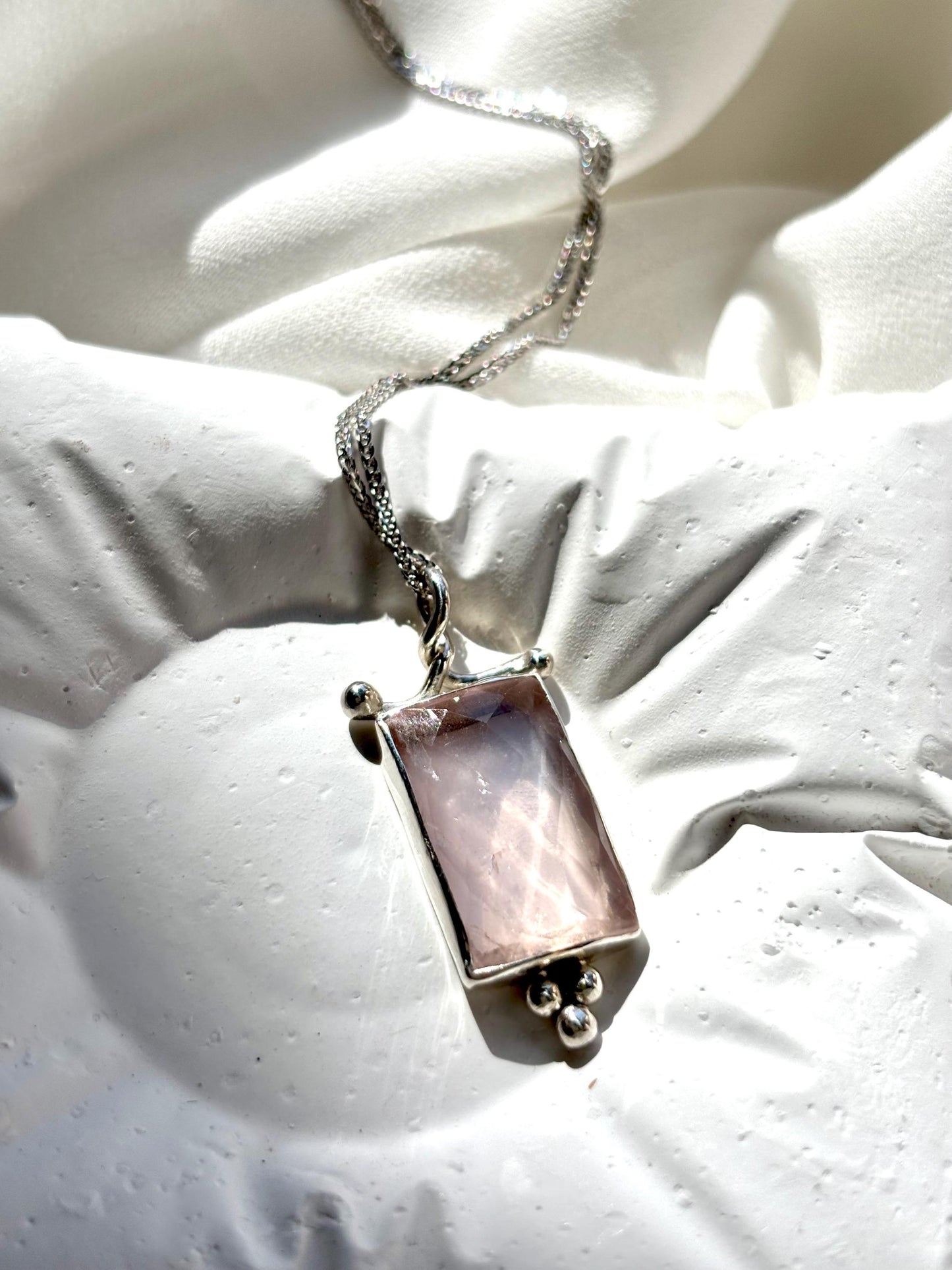 Rosé Key – Rose Quartz Antique Pendant Necklace