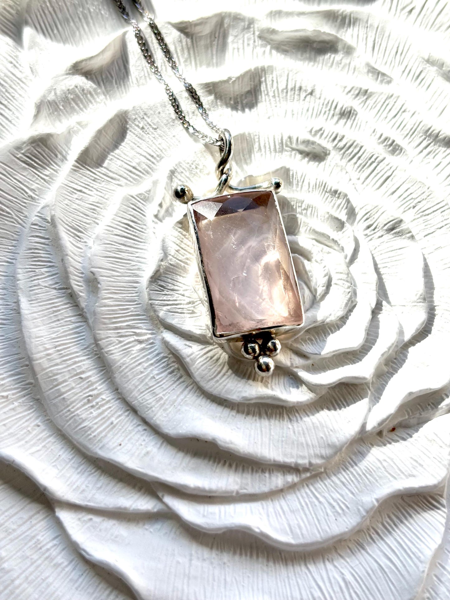 Rosé Key – Rose Quartz Antique Pendant Necklace