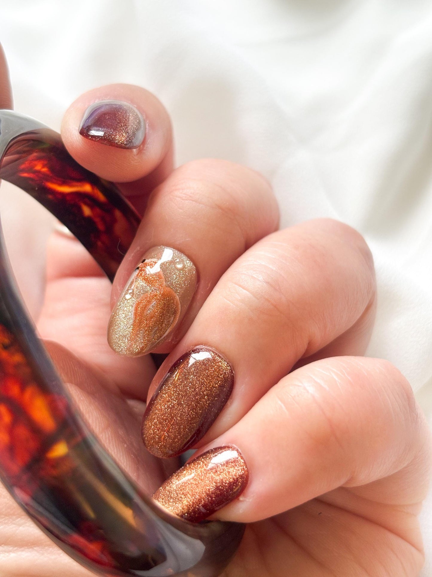 Golden Pond – Glitter Gold & Brown Press-On Nails with Gold Fish Accents | Reusable Nail Set