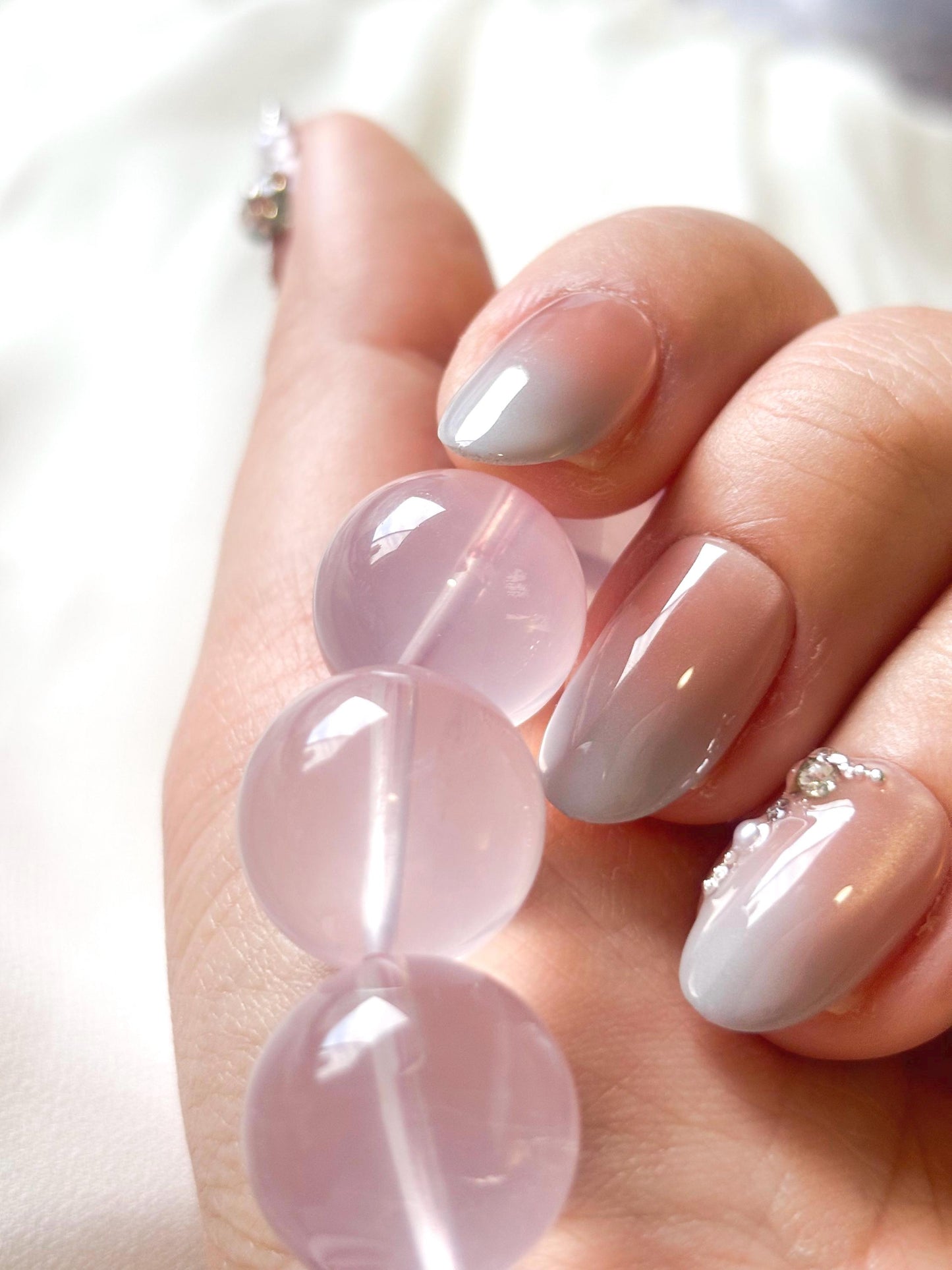 Timeless Veil – Elegant Grey-Blue & Light Pink Ombre Press-On Nails with Zircon Corners | Soft Reusable Gradient Nail Set