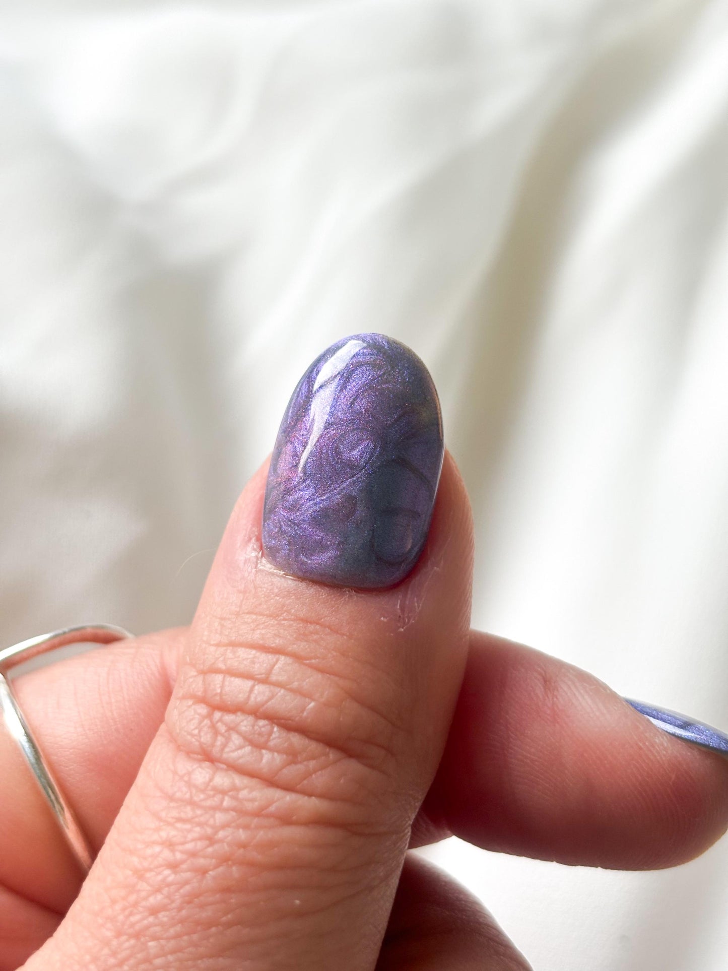 Whirlpool – Swirl Press-On Nails in Ocean Green, Blue & Purple | Color-Shifting Marble Nails Mystical Reusable Nail Set