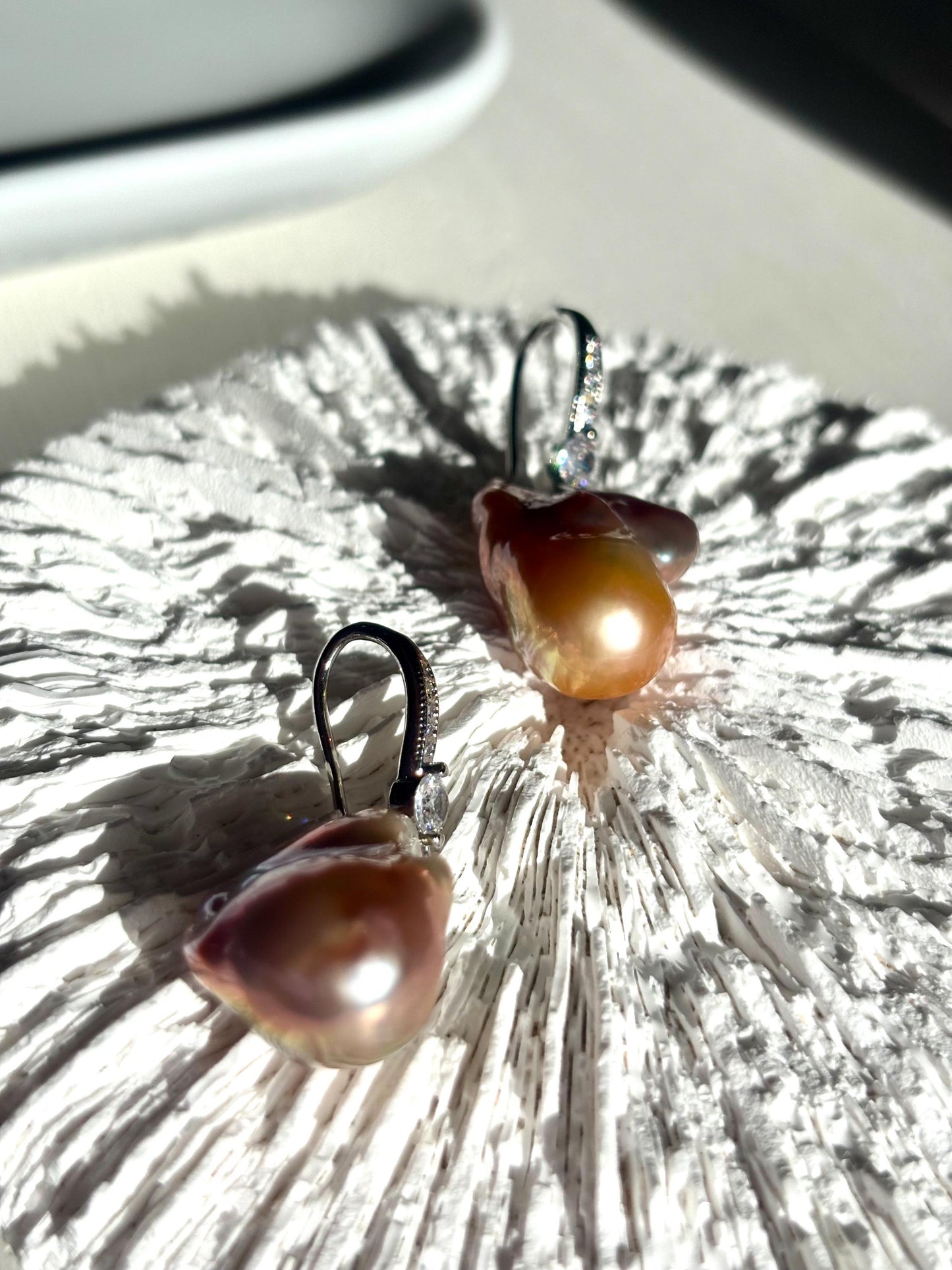 Ember Tide – Sunset Baroque Pearl Earrings