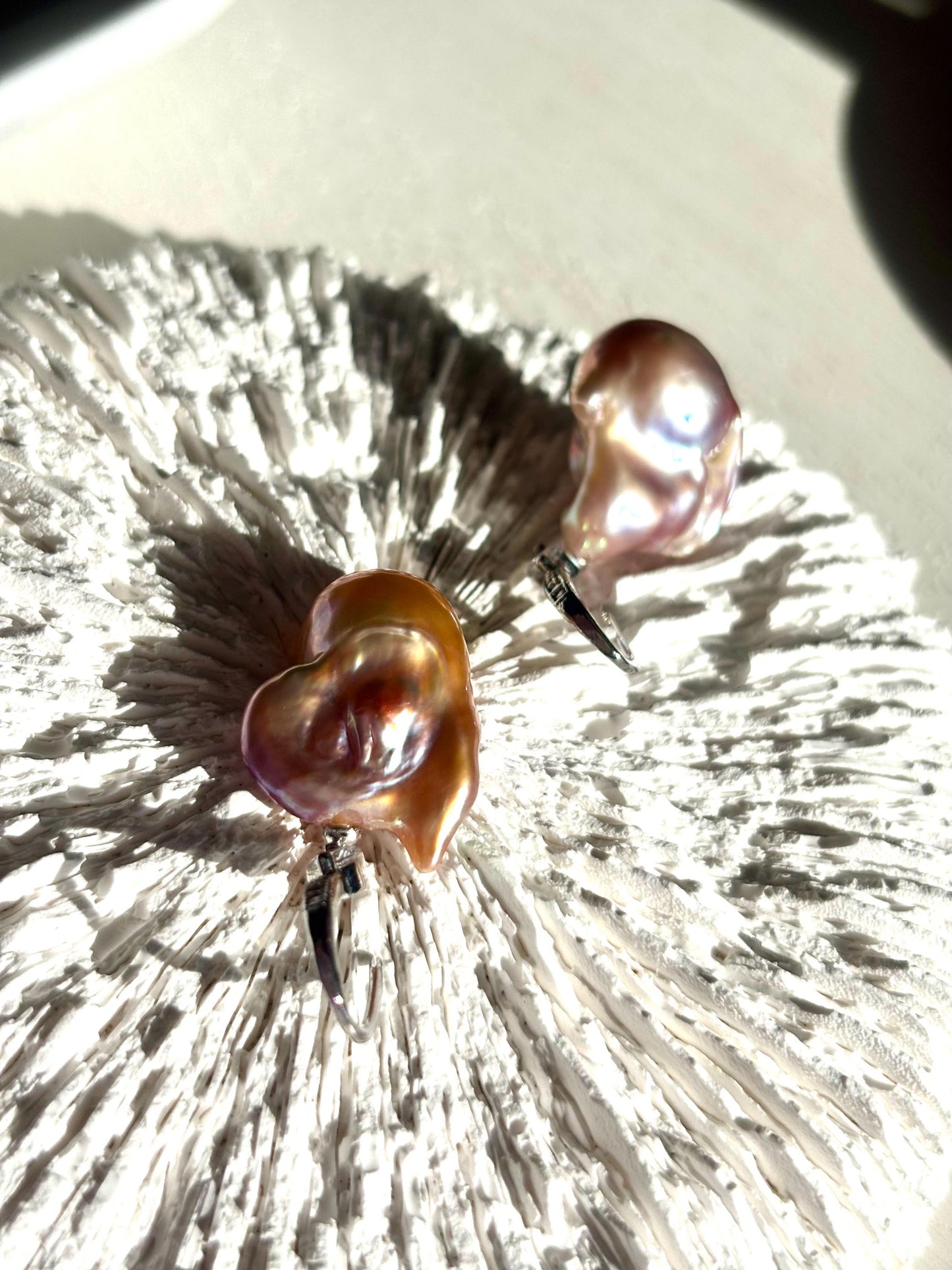 Ember Tide – Sunset Baroque Pearl Earrings