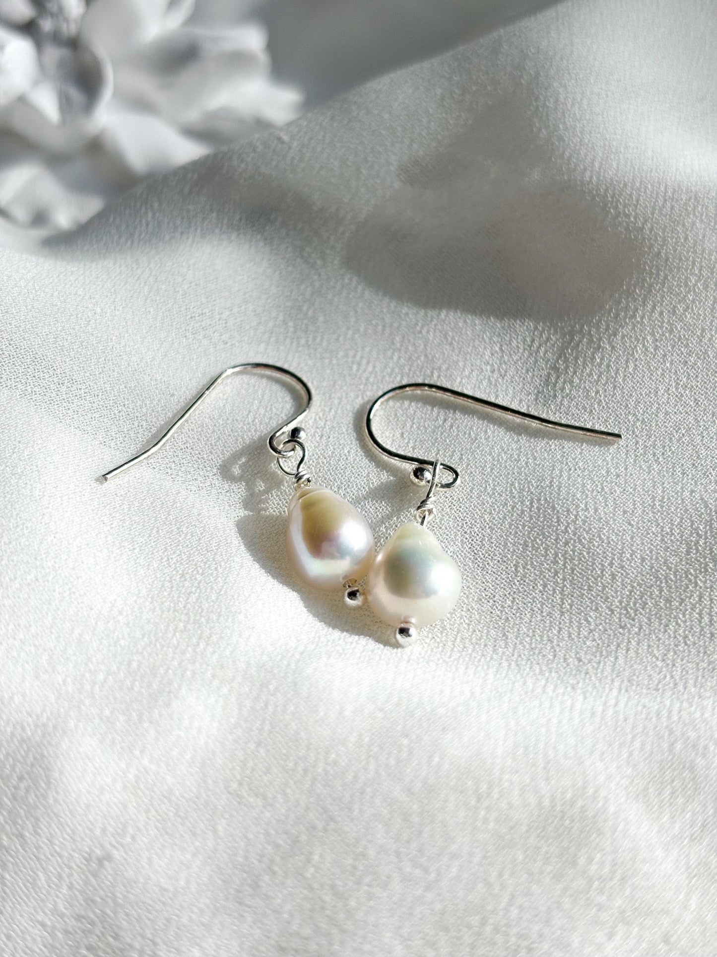 Pearl Whispers – White Baroque Pearl Earrings