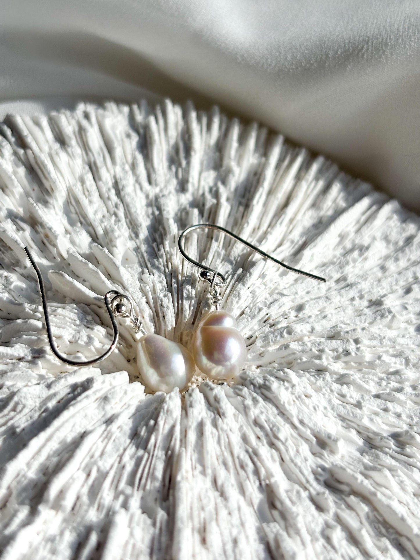 Pearl Whispers – White Baroque Pearl Earrings