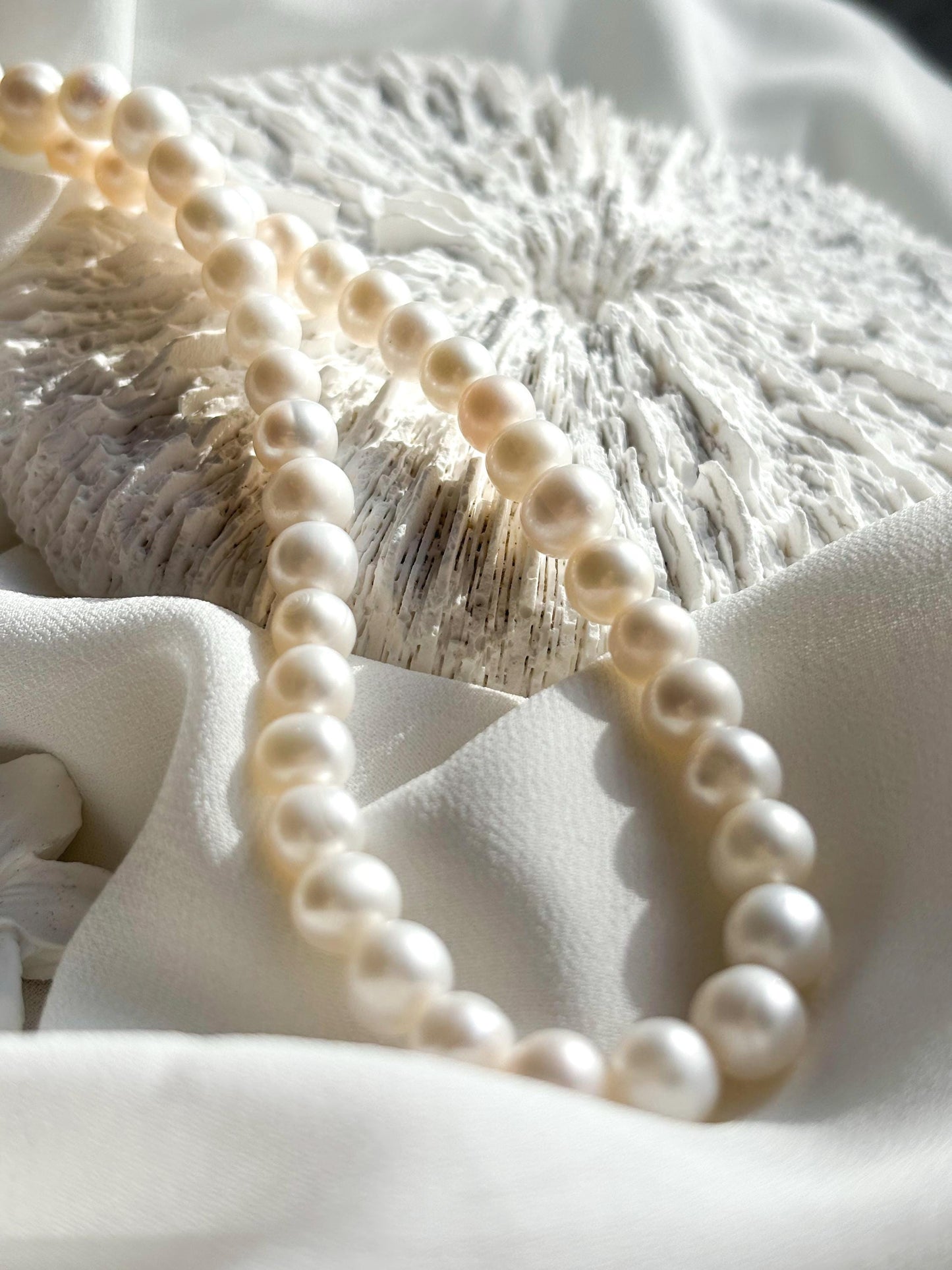 Snow White’s Dream – Princess Pearl Necklace