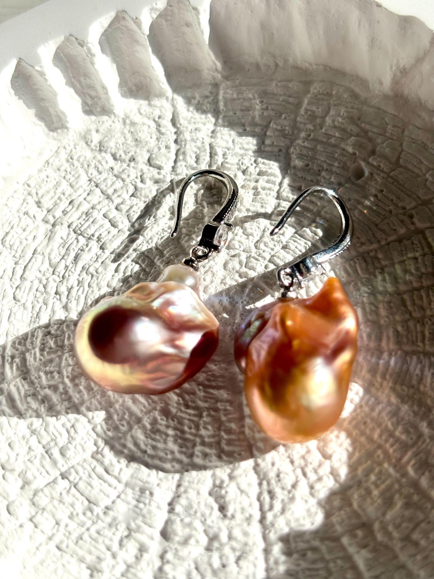 Ember Tide – Sunset Baroque Pearl Earrings