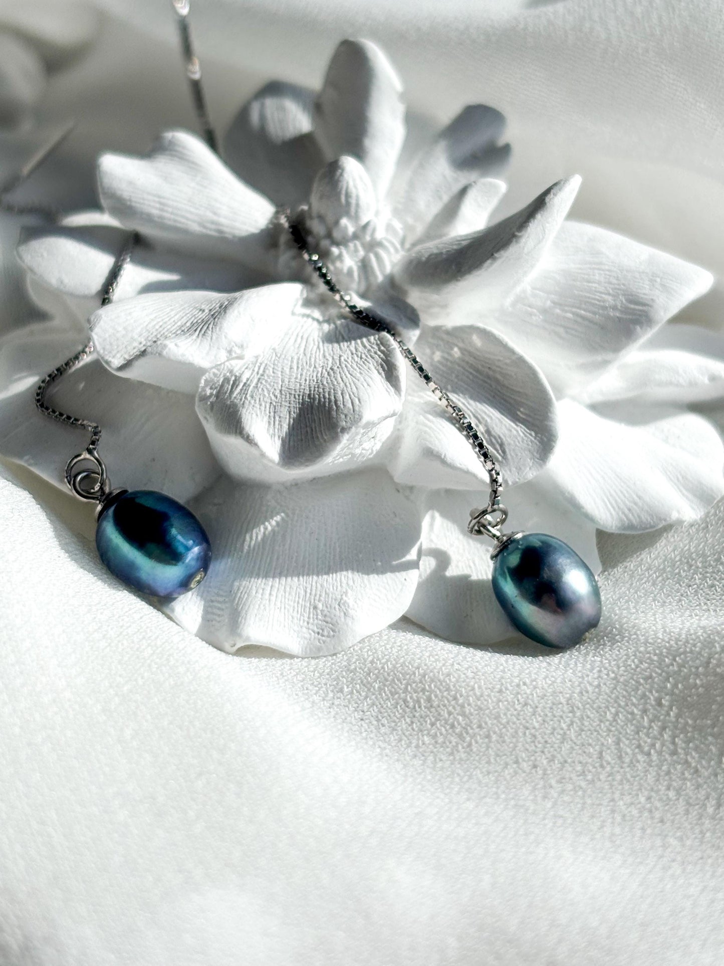 Tahitian Elegance – Adjustable Threader Pearl Earrings