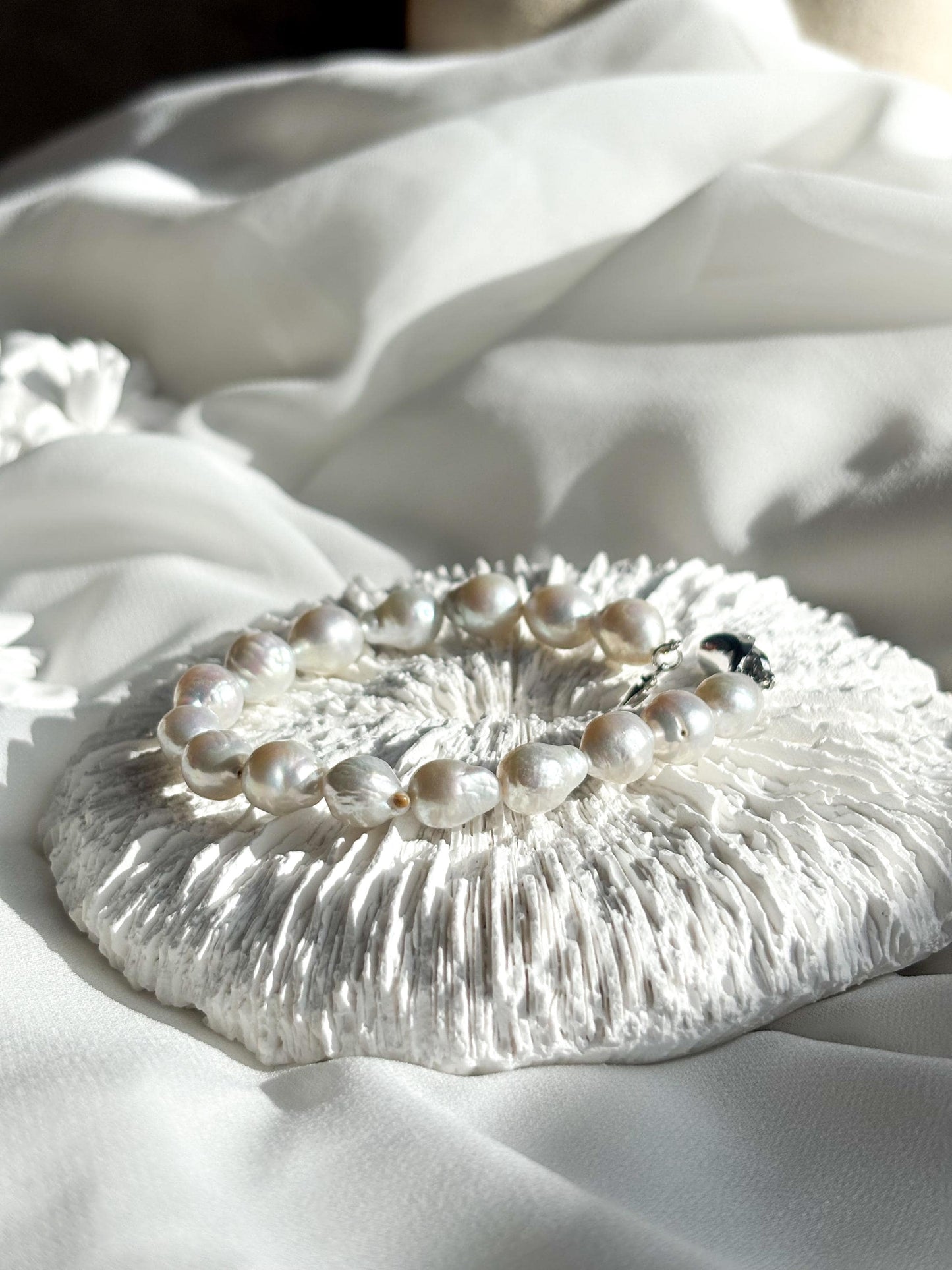 Pearl Whispers – White Baroque Pearl Bracelet