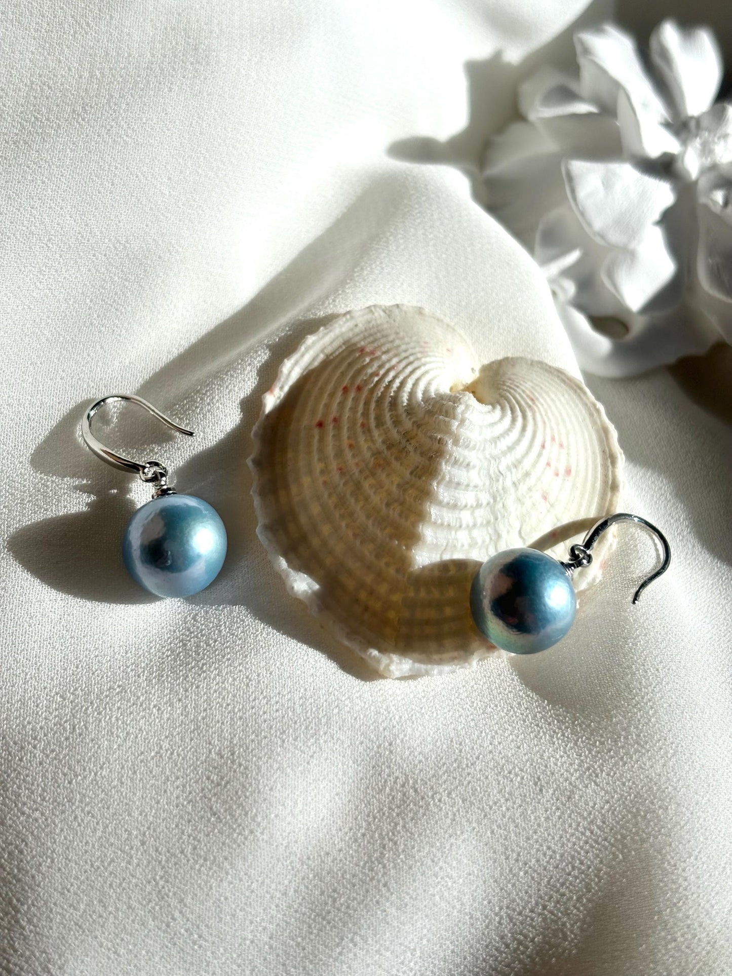 Ocean Haze – Blue Baroque Pearl Dangle Earrings