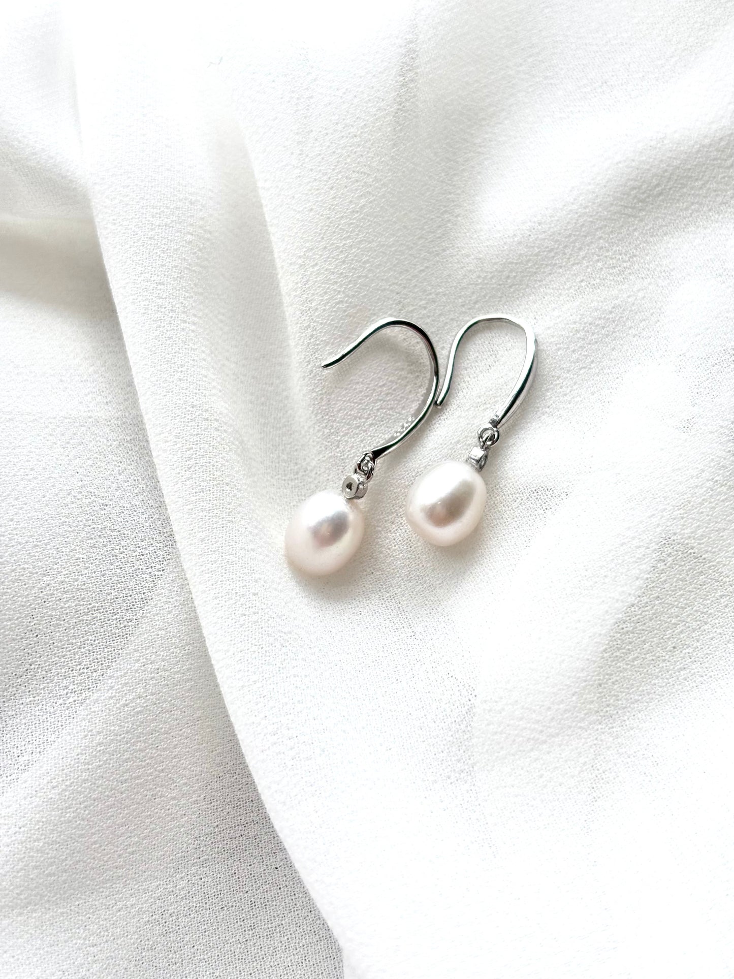 Moonwater Bloom – Freshwater Pearl Minimalist Earrings (Rose Gold / Gold / Silver Available)