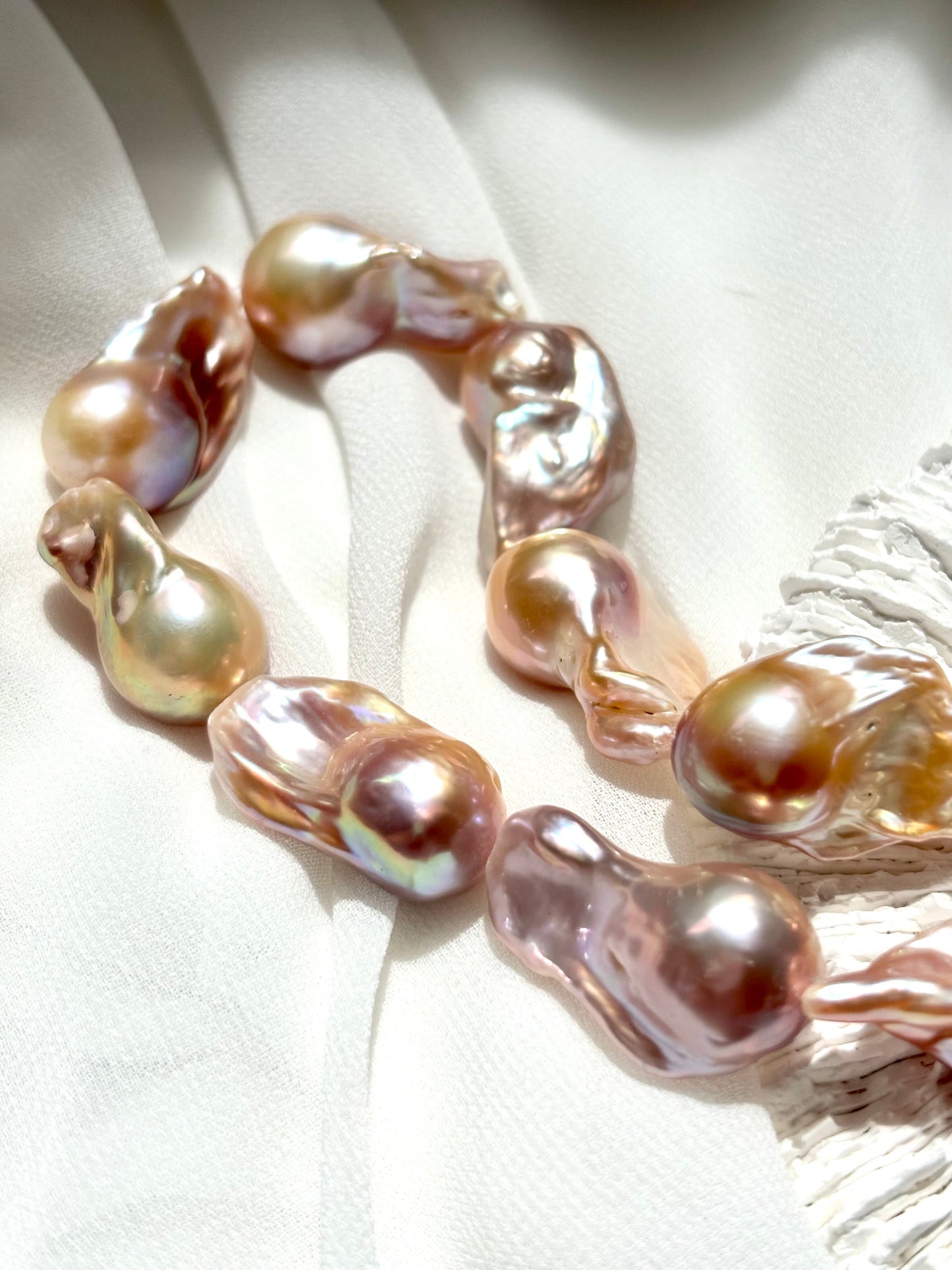 Iris Ember Bloom – Multicolor Baroque Pearl Necklace