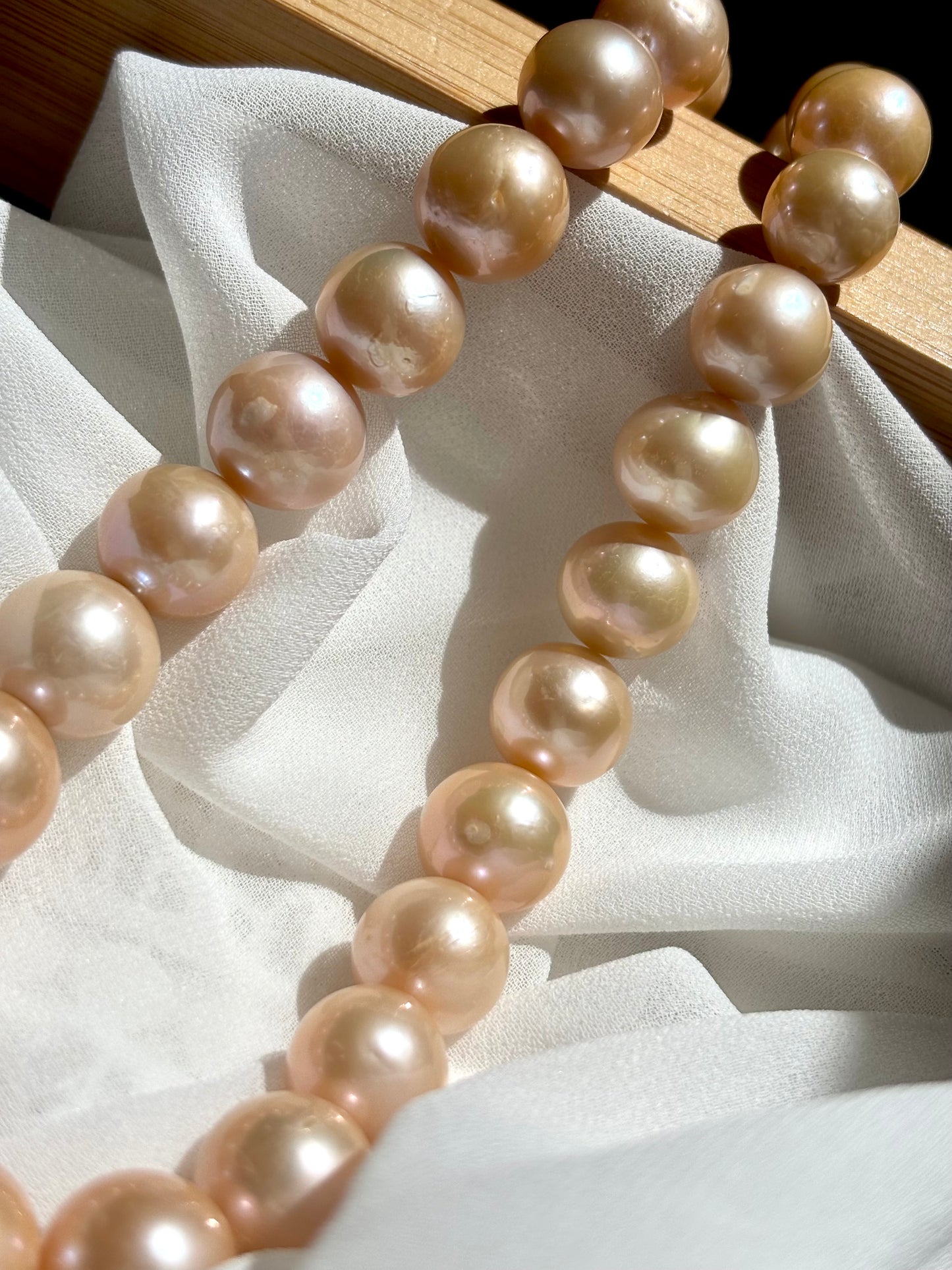 Orange Jasmine Bloom – Warm Peach Glow Pearl Necklace