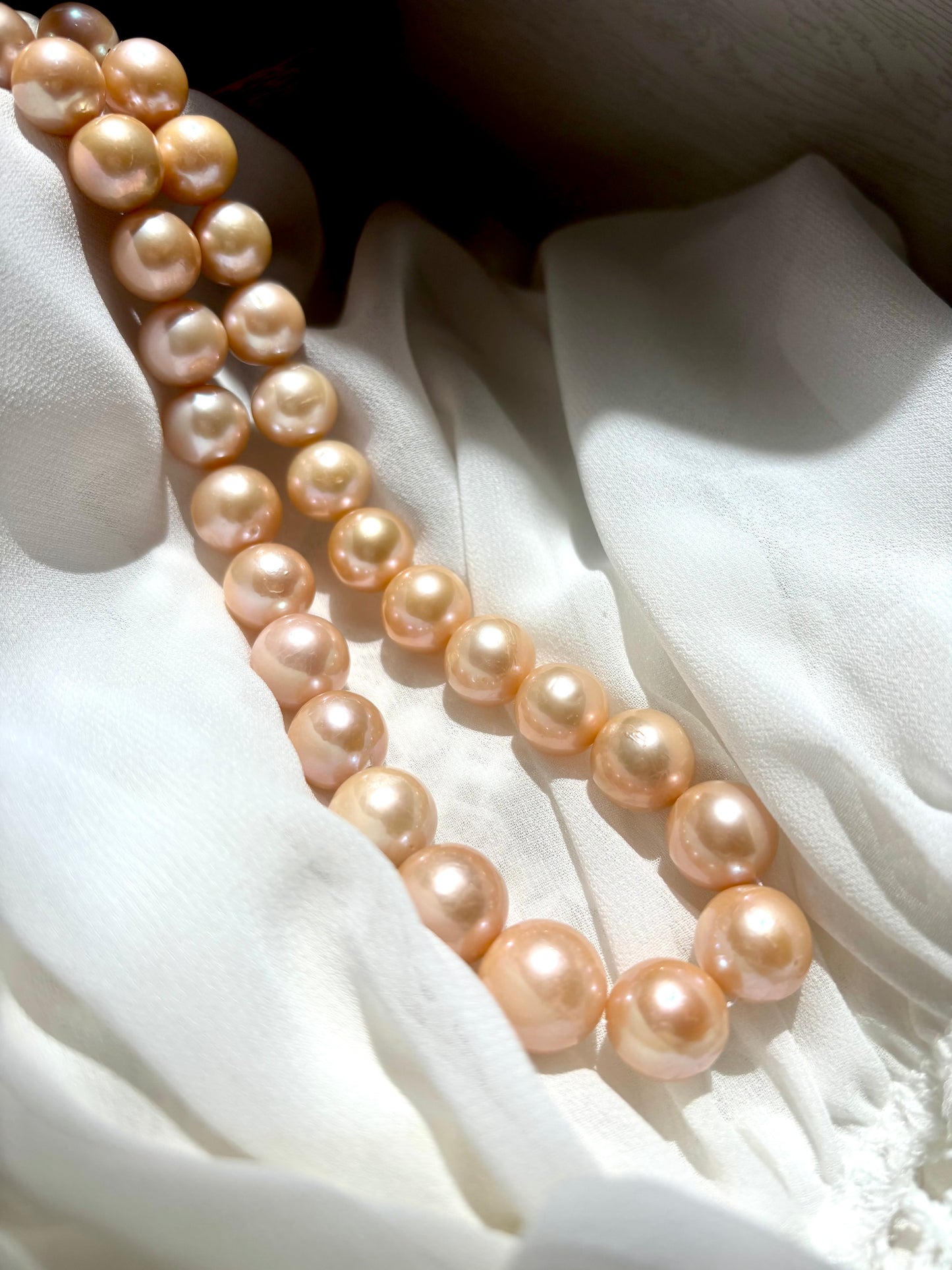 Orange Jasmine Bloom – Warm Peach Glow Pearl Necklace