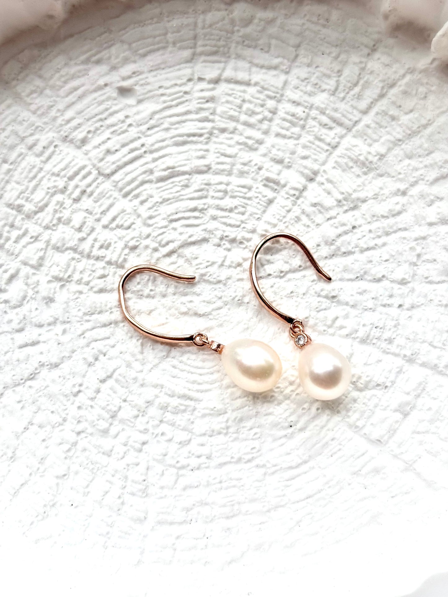 Moonwater Bloom – Freshwater Pearl Minimalist Earrings (Rose Gold / Gold / Silver Available)