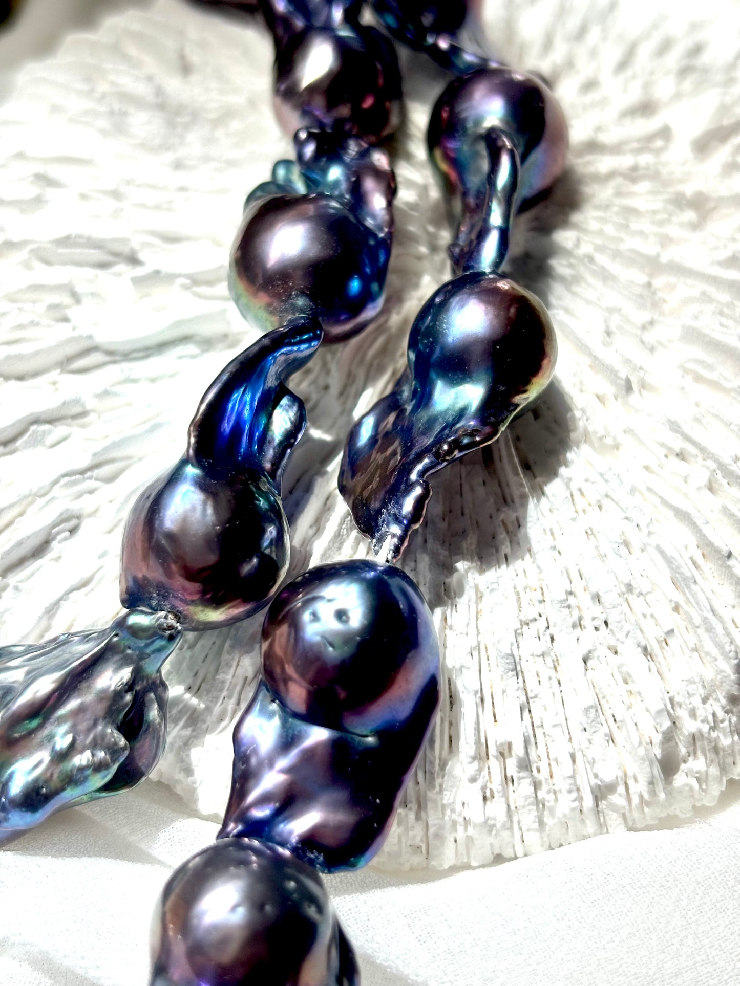 Deep Sea Whisper – Black Baroque Pearl Necklace