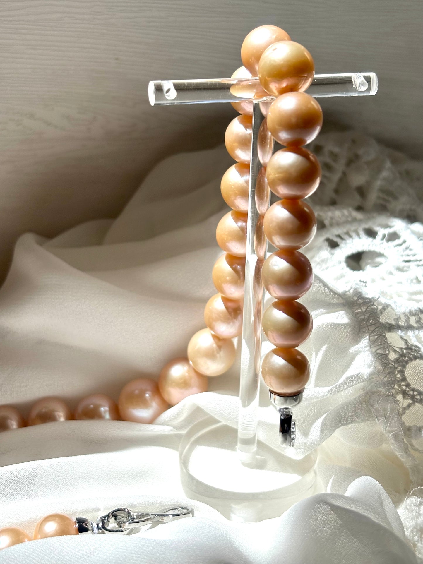 Orange Jasmine Bloom – Warm Peach Glow Pearl Necklace