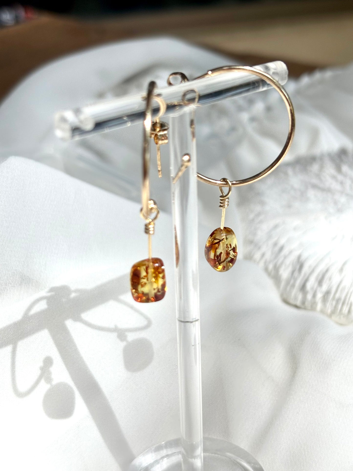 Golden Glow – Natural Floating Flower Amber Hoop Earrings